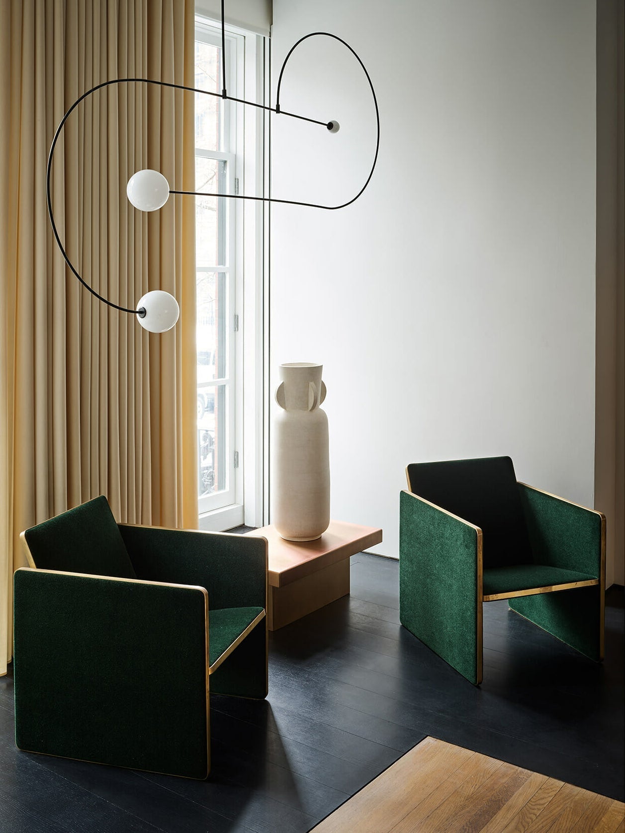 Lustra Chandelier Mobile Black Minimalist-Neutral Decor