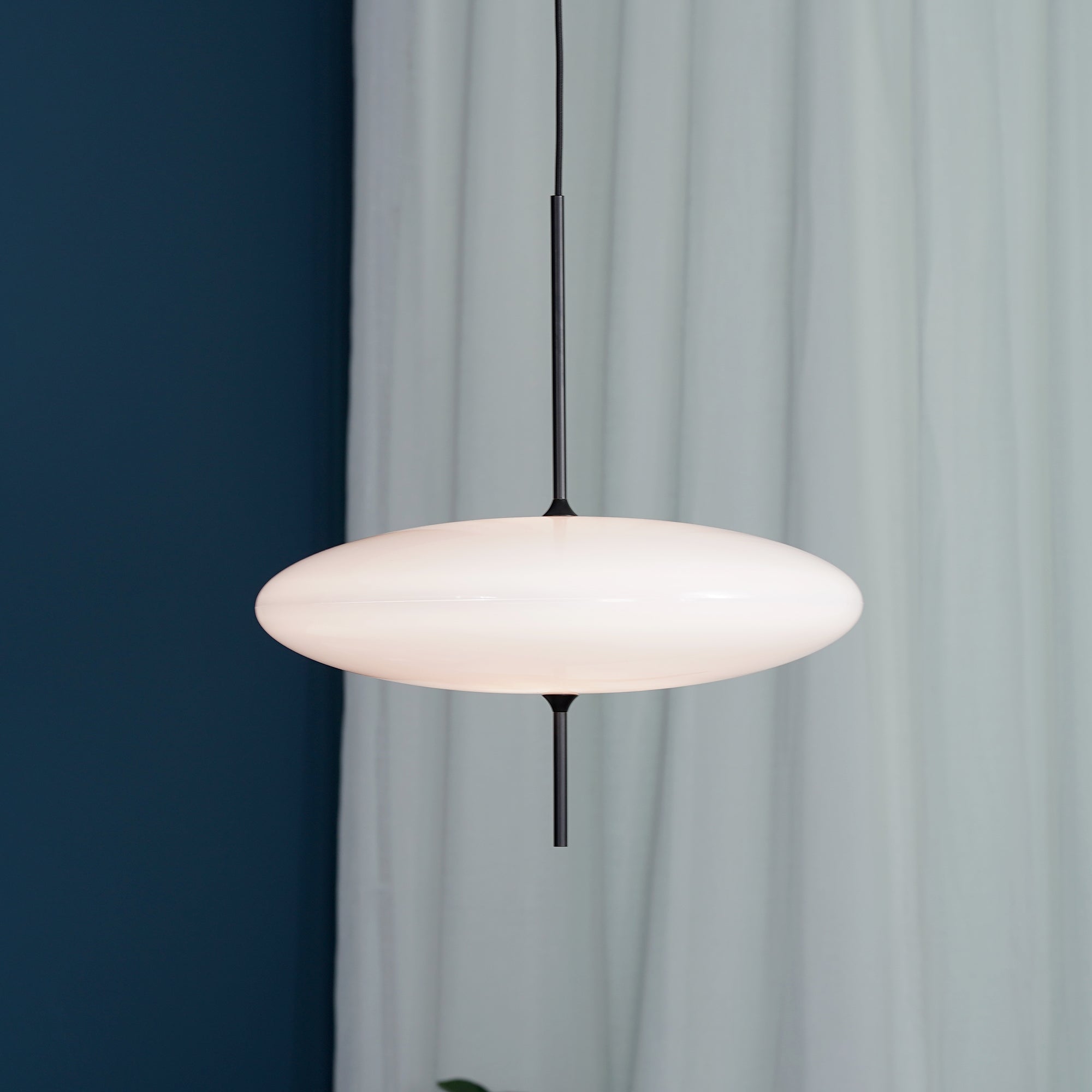 Lustra Pendant Lamp Joined Black-Painted for Living Room-Neutral Decor