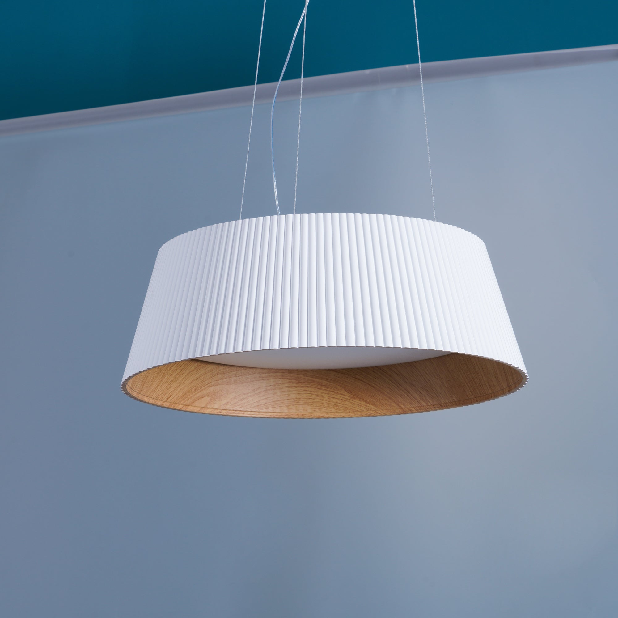 Eru Classic Minimalistic Pendant Light-Neutral Decor