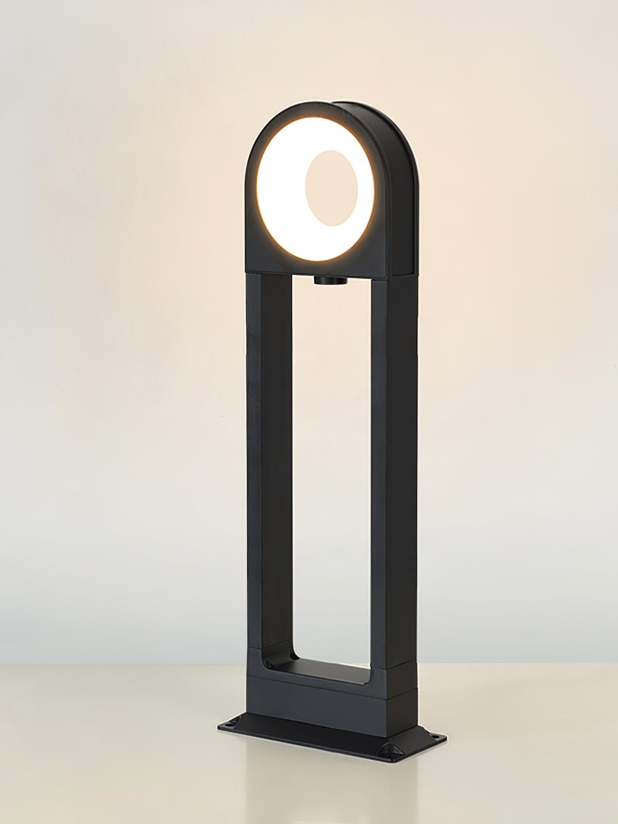 Jeremy Minimalist Outdoor Light-Neutral Decor