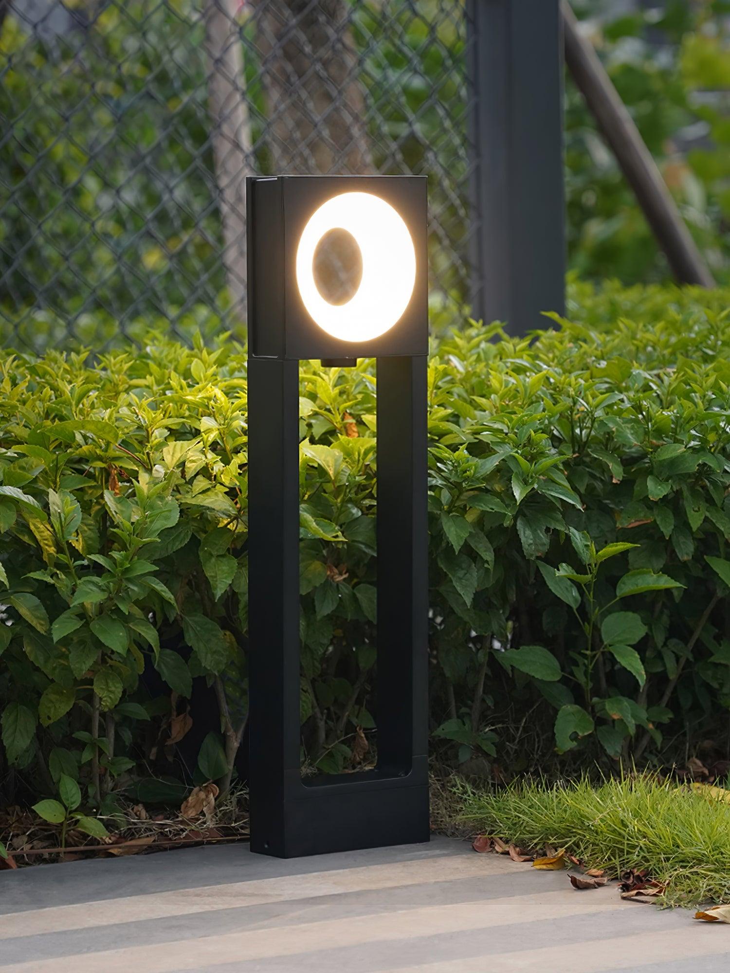 Jeremy Minimalist Outdoor Light-Neutral Decor