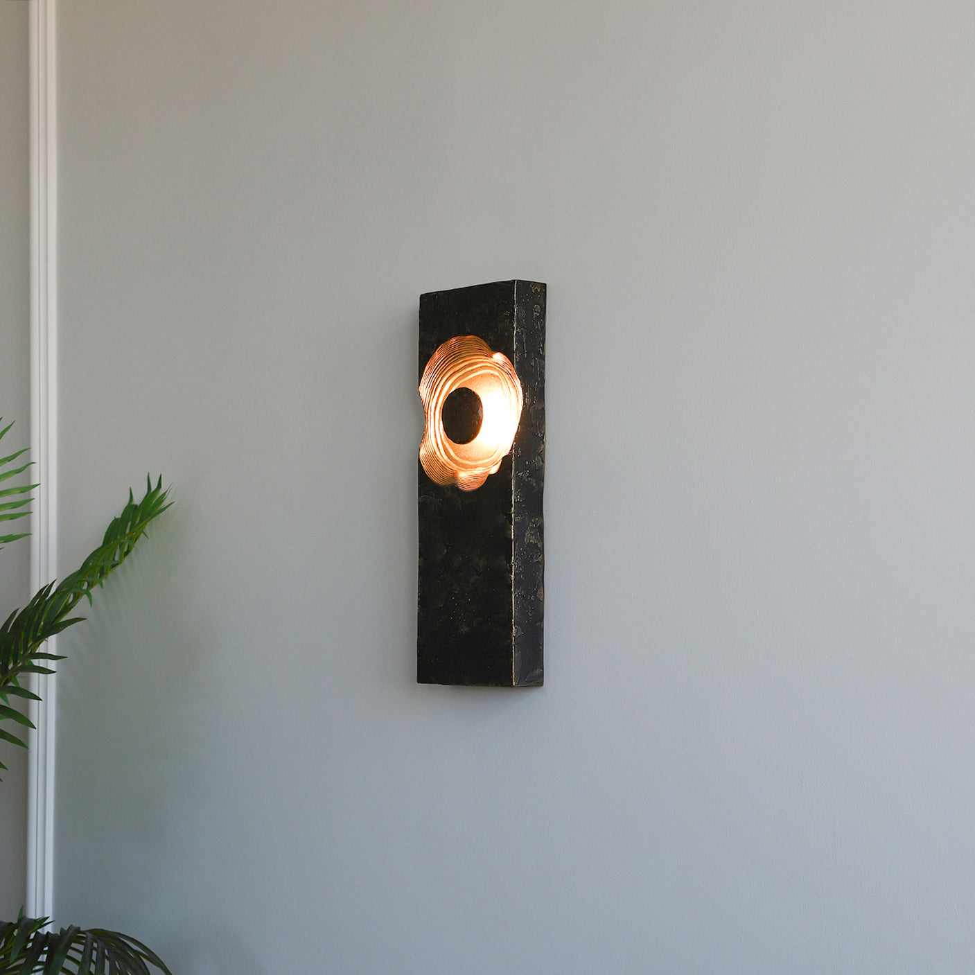 Aurevra Black Wall Lamp