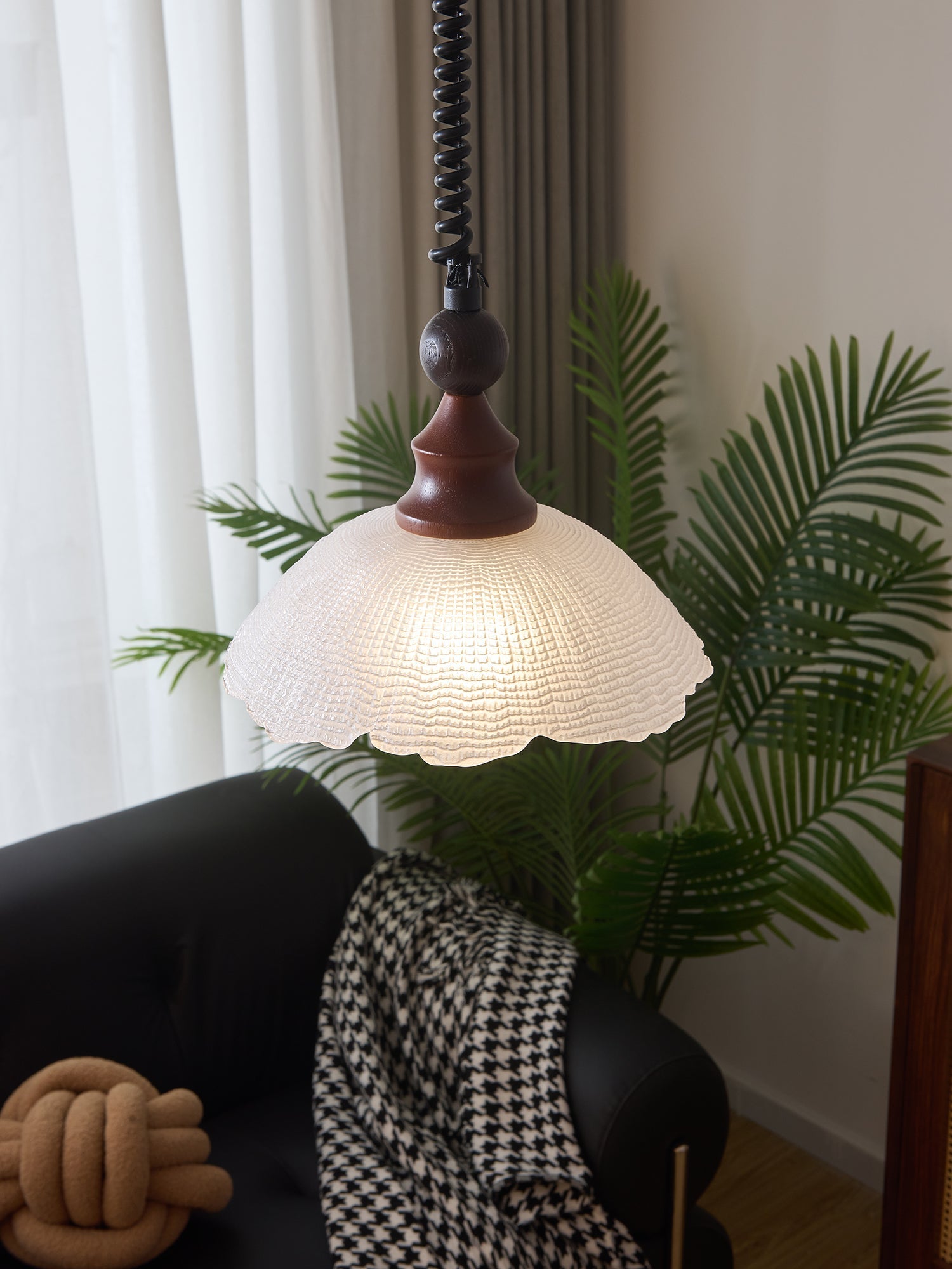 Nydoreth Elegance Vintage Art Wood Pendant Lamp-Neutral Decor