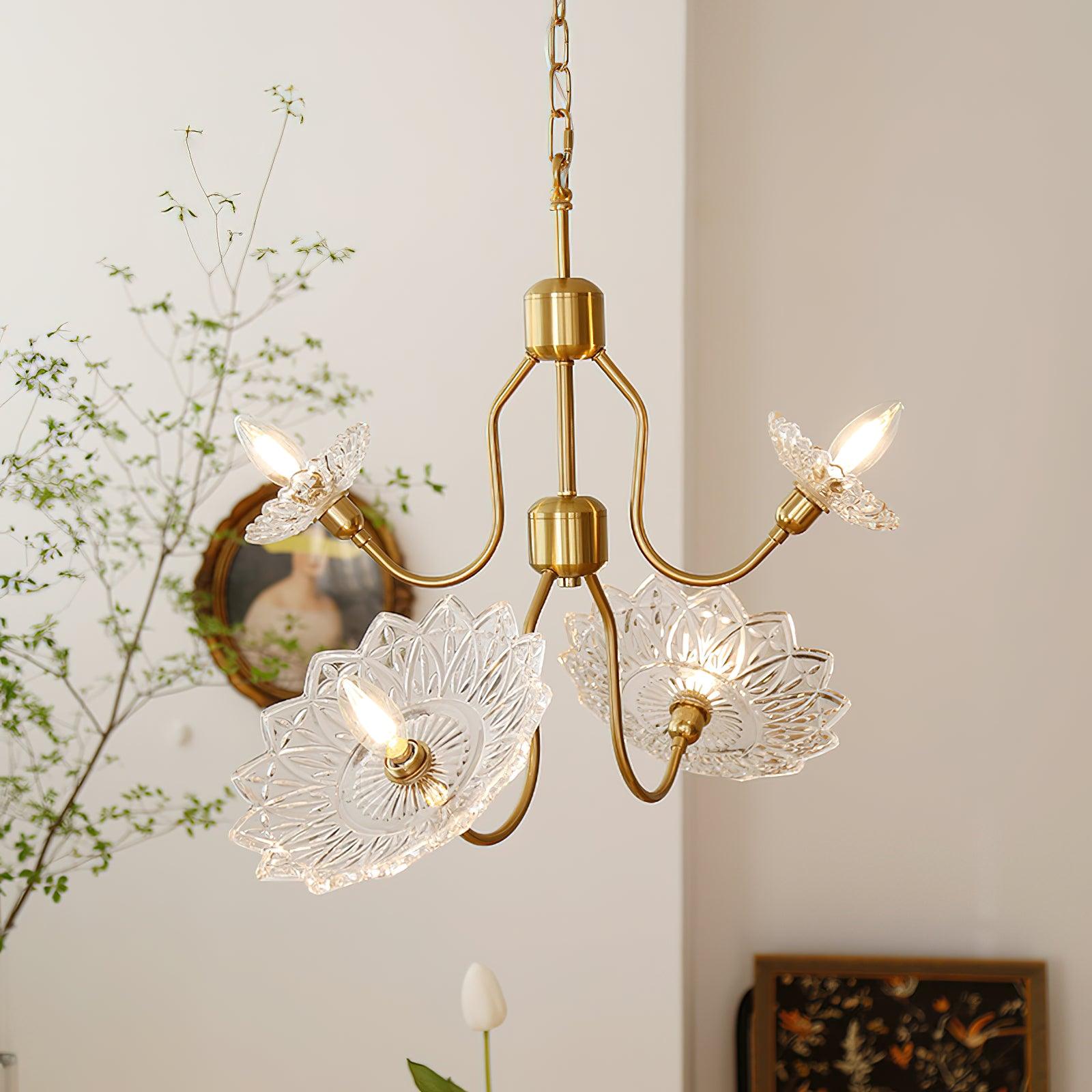 Lustra Chandelier Brass Glass Floral Vintage-Neutral Decor