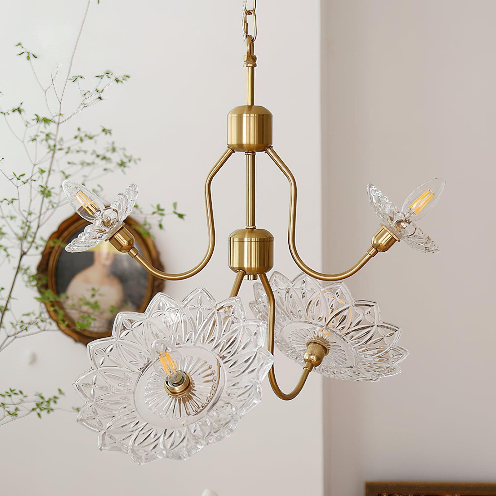 Lustra Chandelier Brass Glass Floral Vintage-Neutral Decor