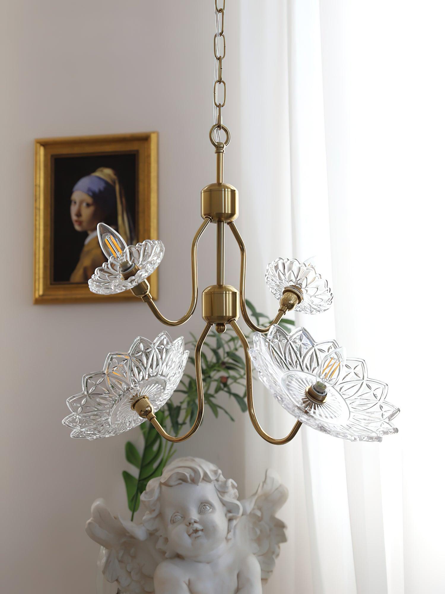Lustra Chandelier Brass Glass Floral Vintage-Neutral Decor