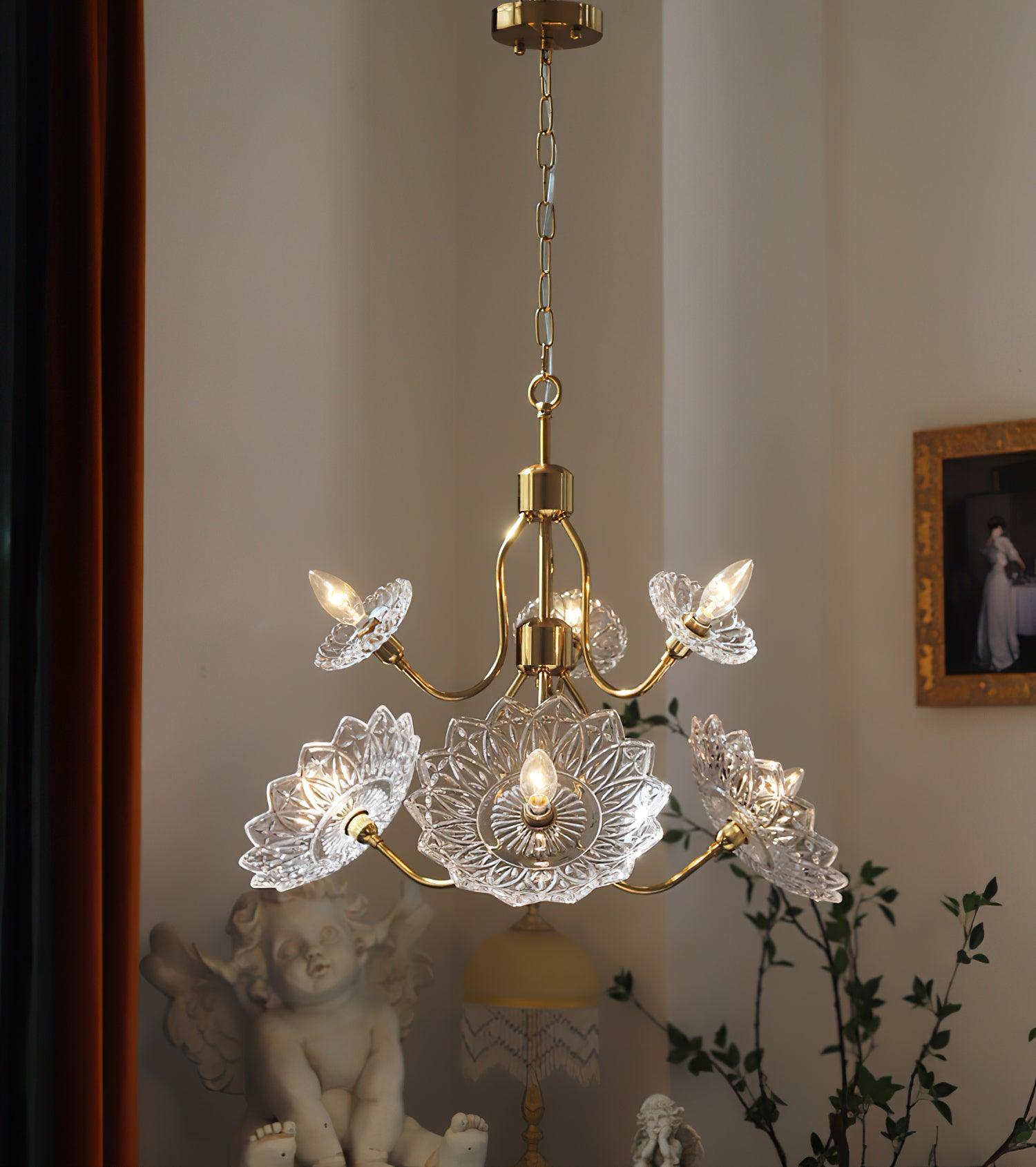 Lustra Chandelier Brass Glass Floral Vintage-Neutral Decor