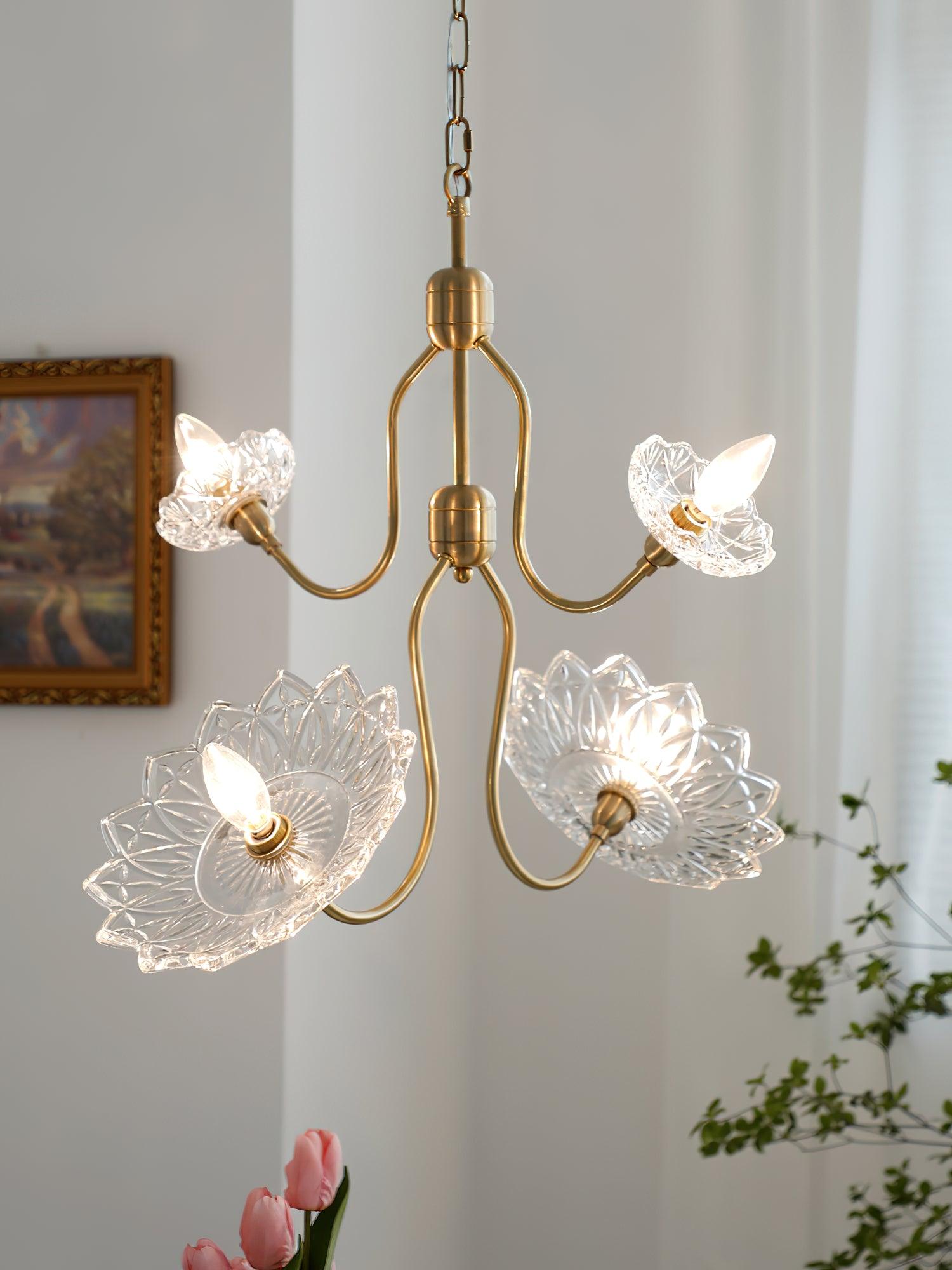 Lustra Chandelier Brass Glass Floral Vintage-Neutral Decor