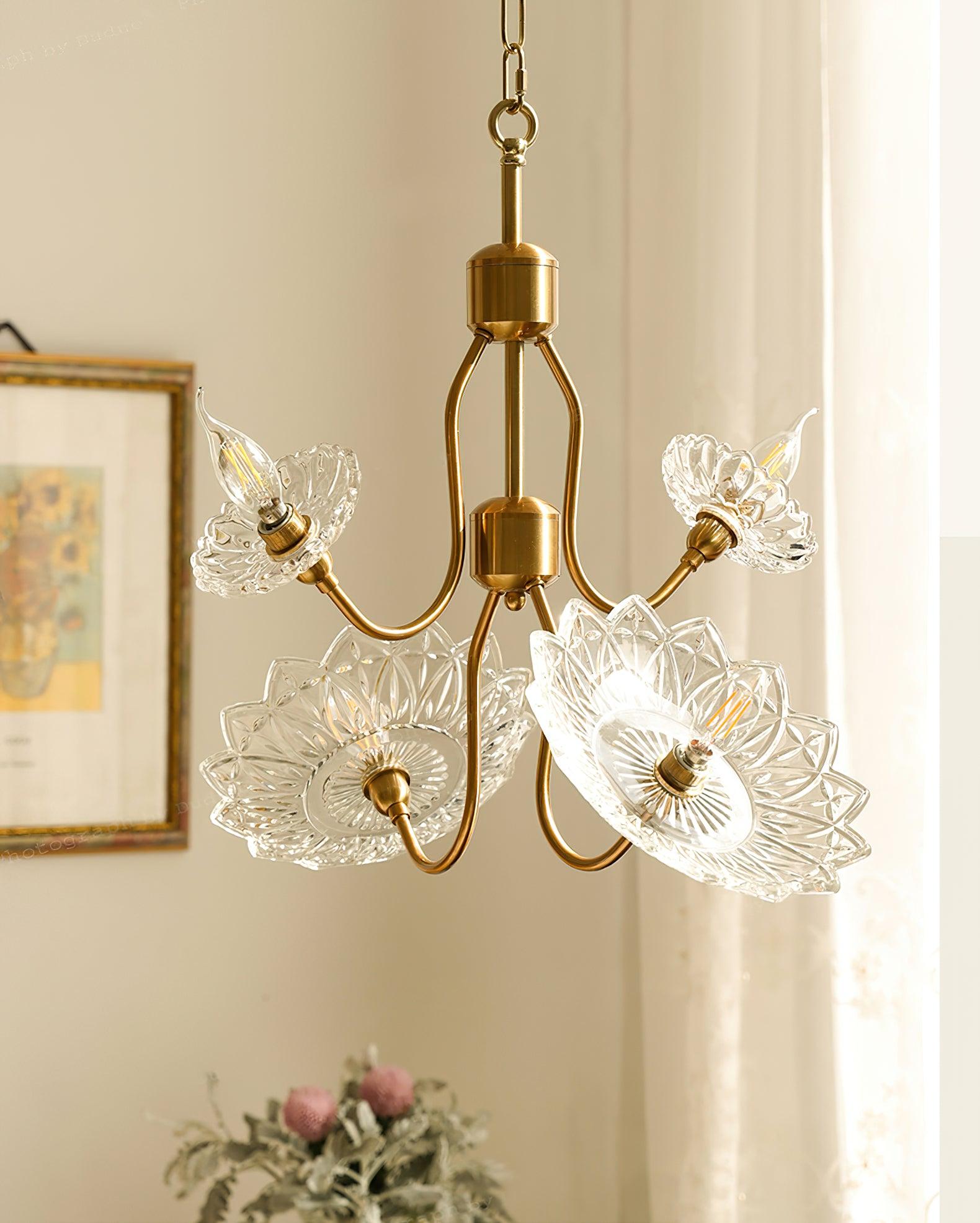 Lustra Chandelier Brass Glass Floral Vintage-Neutral Decor