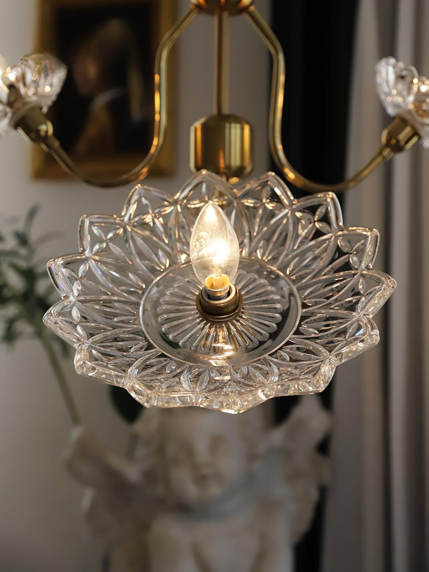 Lustra Chandelier Brass Glass Floral Vintage-Neutral Decor