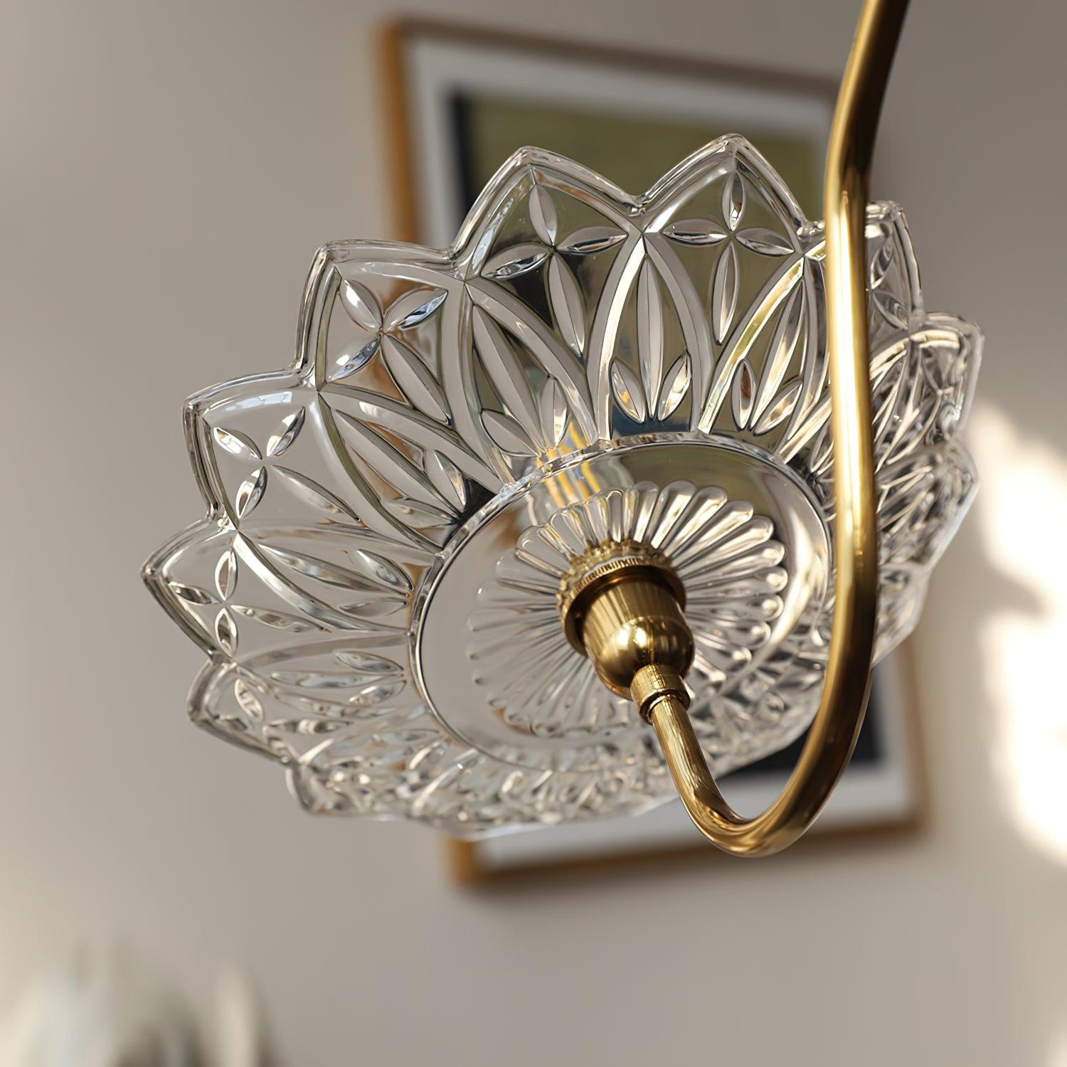 Lustra Chandelier Brass Glass Floral Vintage-Neutral Decor