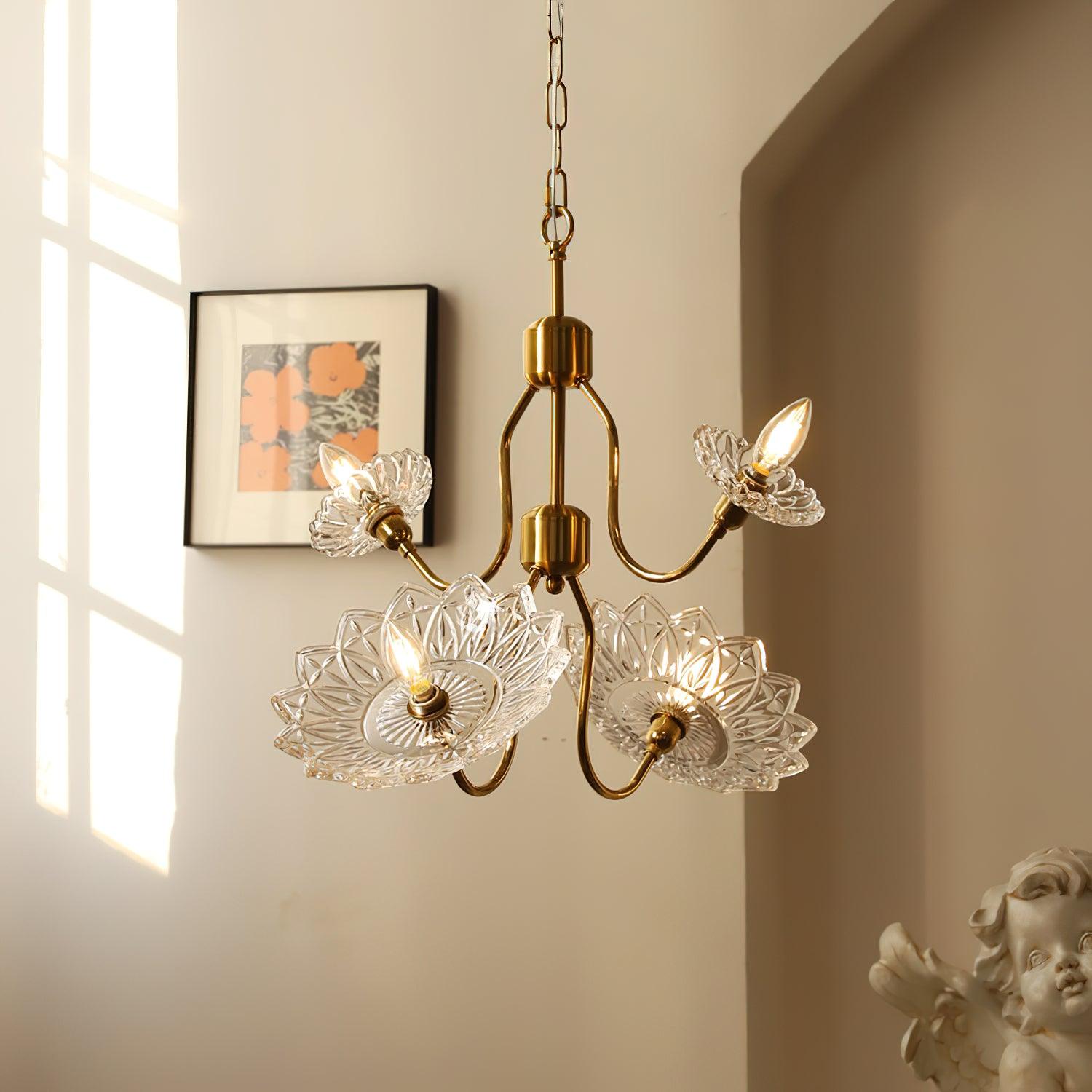 Lustra Chandelier Brass Glass Floral Vintage-Neutral Decor