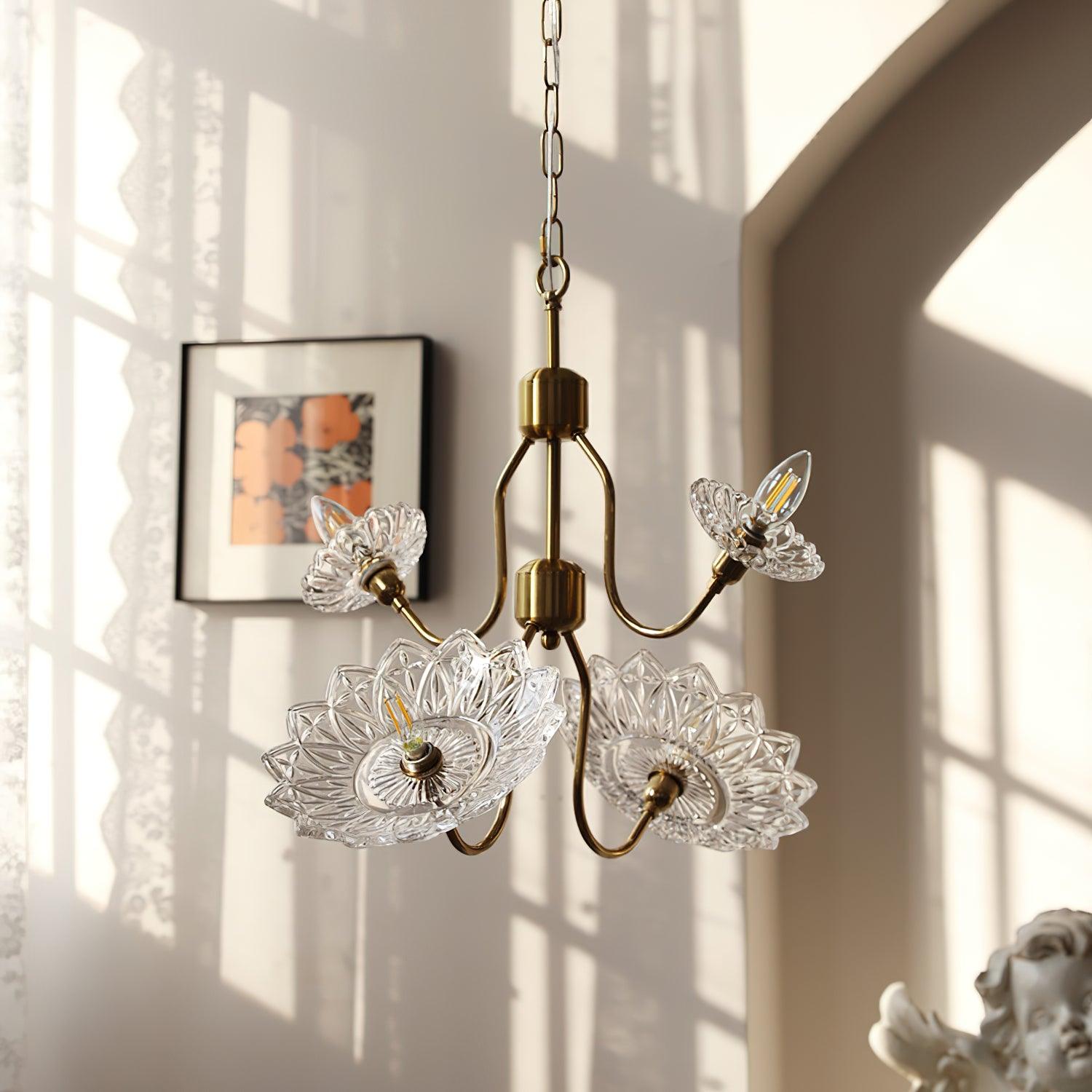 Lustra Chandelier Brass Glass Floral Vintage-Neutral Decor