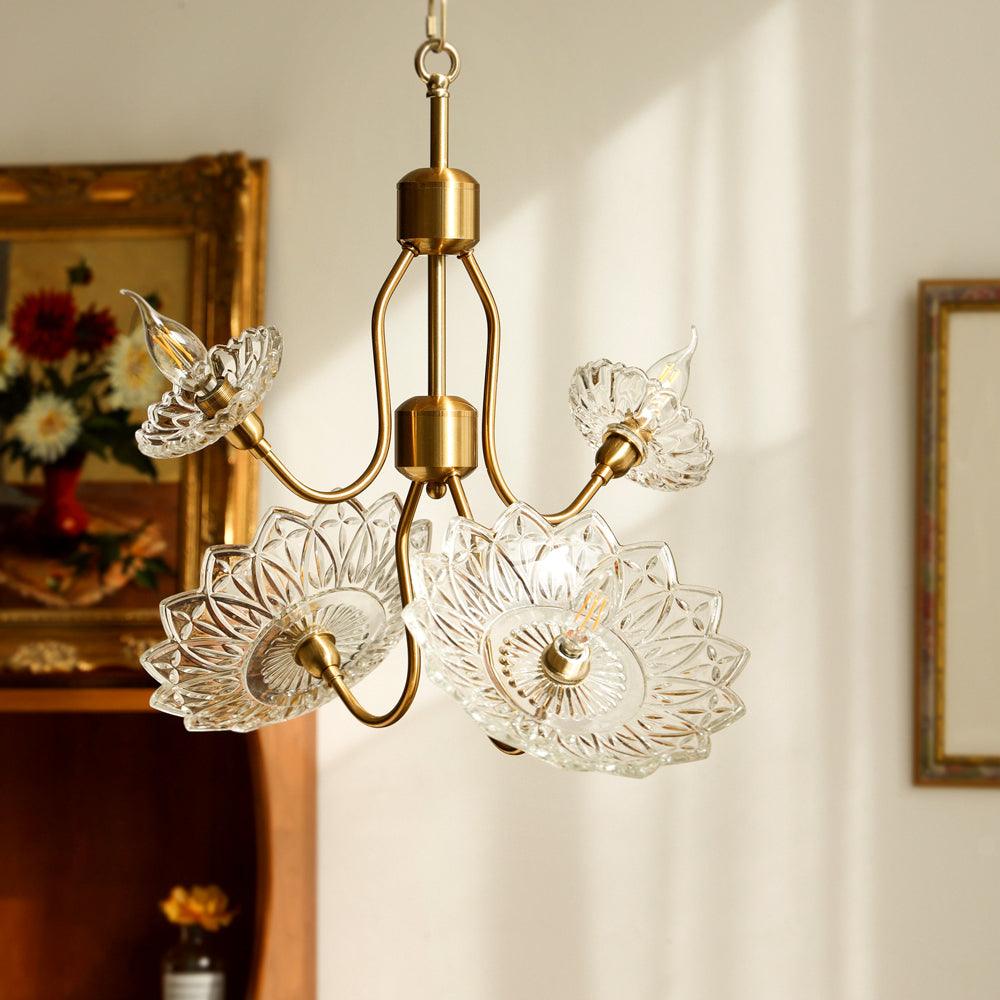 Lustra Chandelier Brass Glass Floral Vintage-Neutral Decor