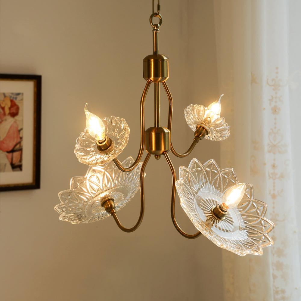 Lustra Chandelier Brass Glass Floral Vintage-Neutral Decor