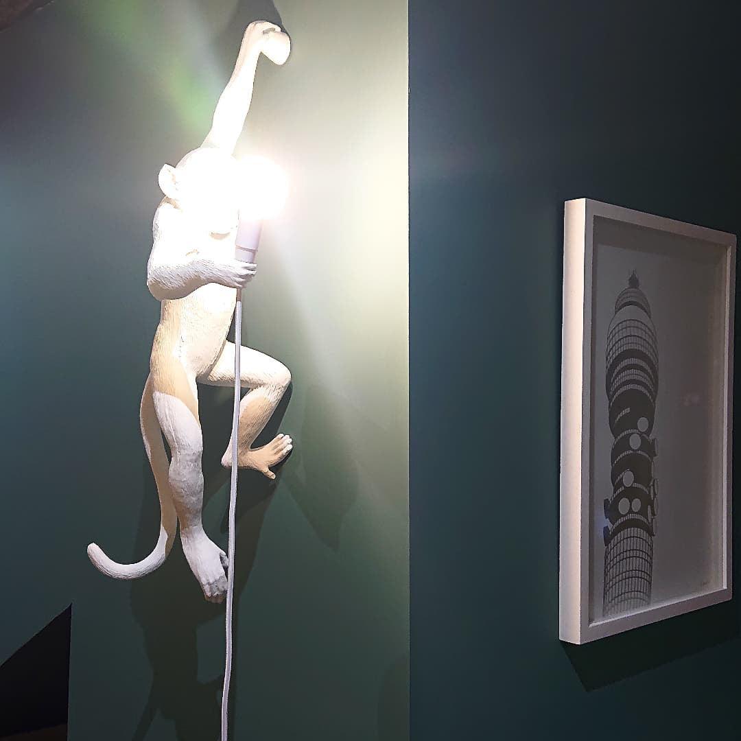 Bnx Art Unique Monkey Resin Wall Lamp-Neutral Decor