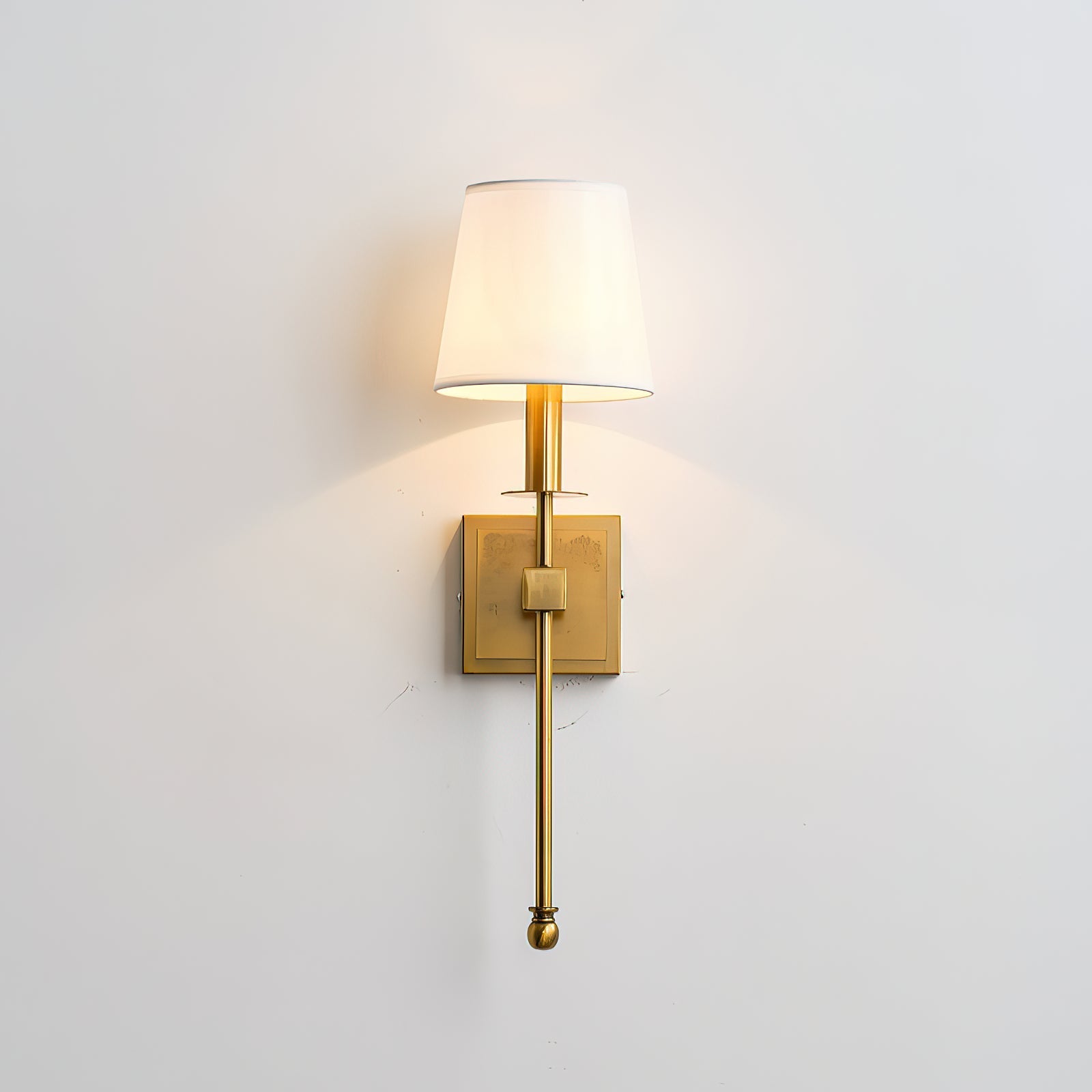Dimensional drawing of the Monroe Wall Lamp.