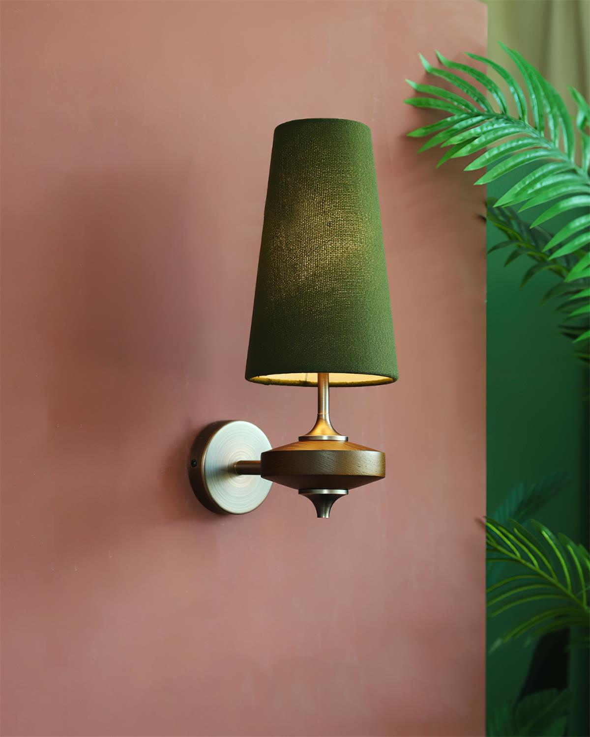 Alistair Wall Lamp