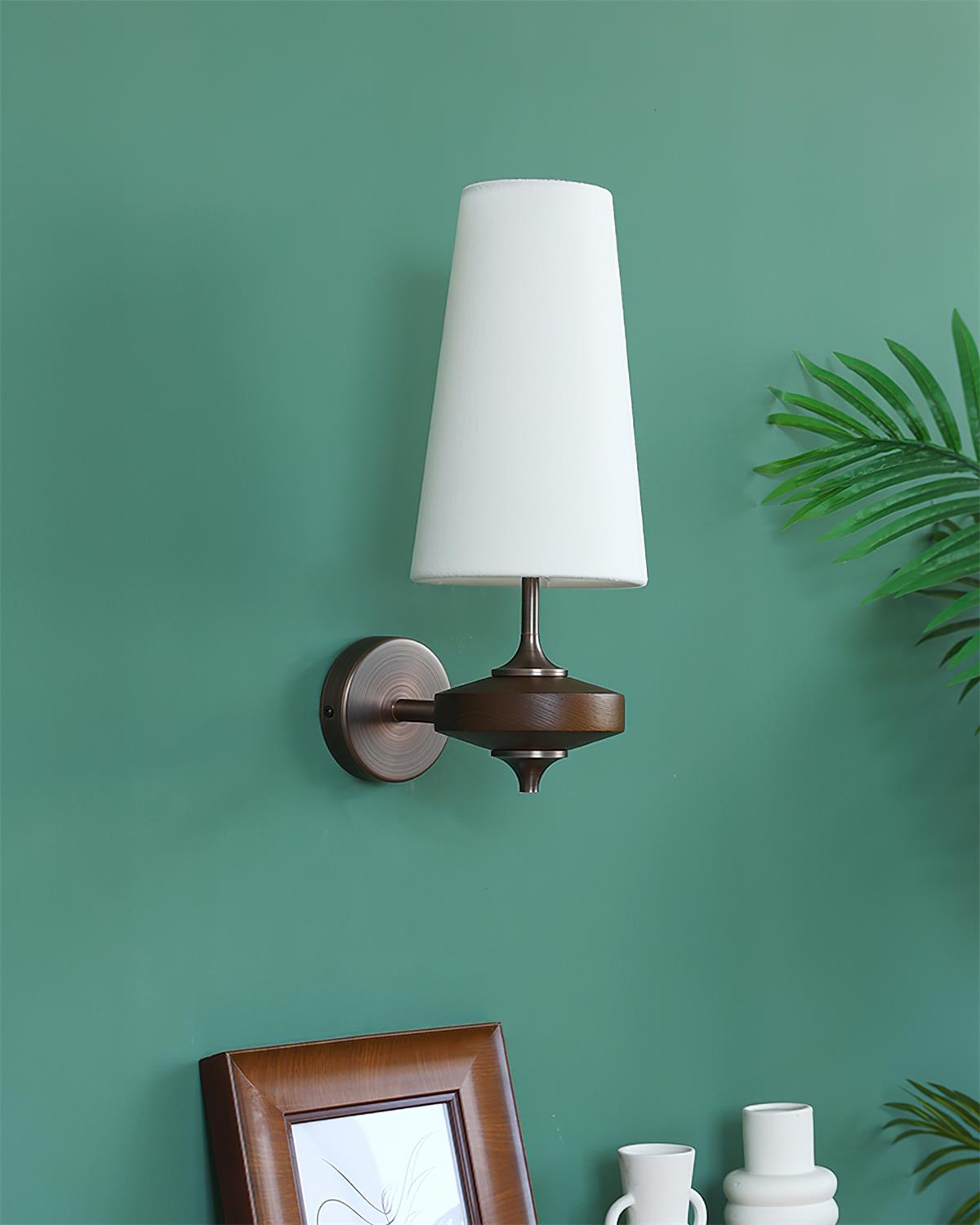 Alistair Wall Lamp