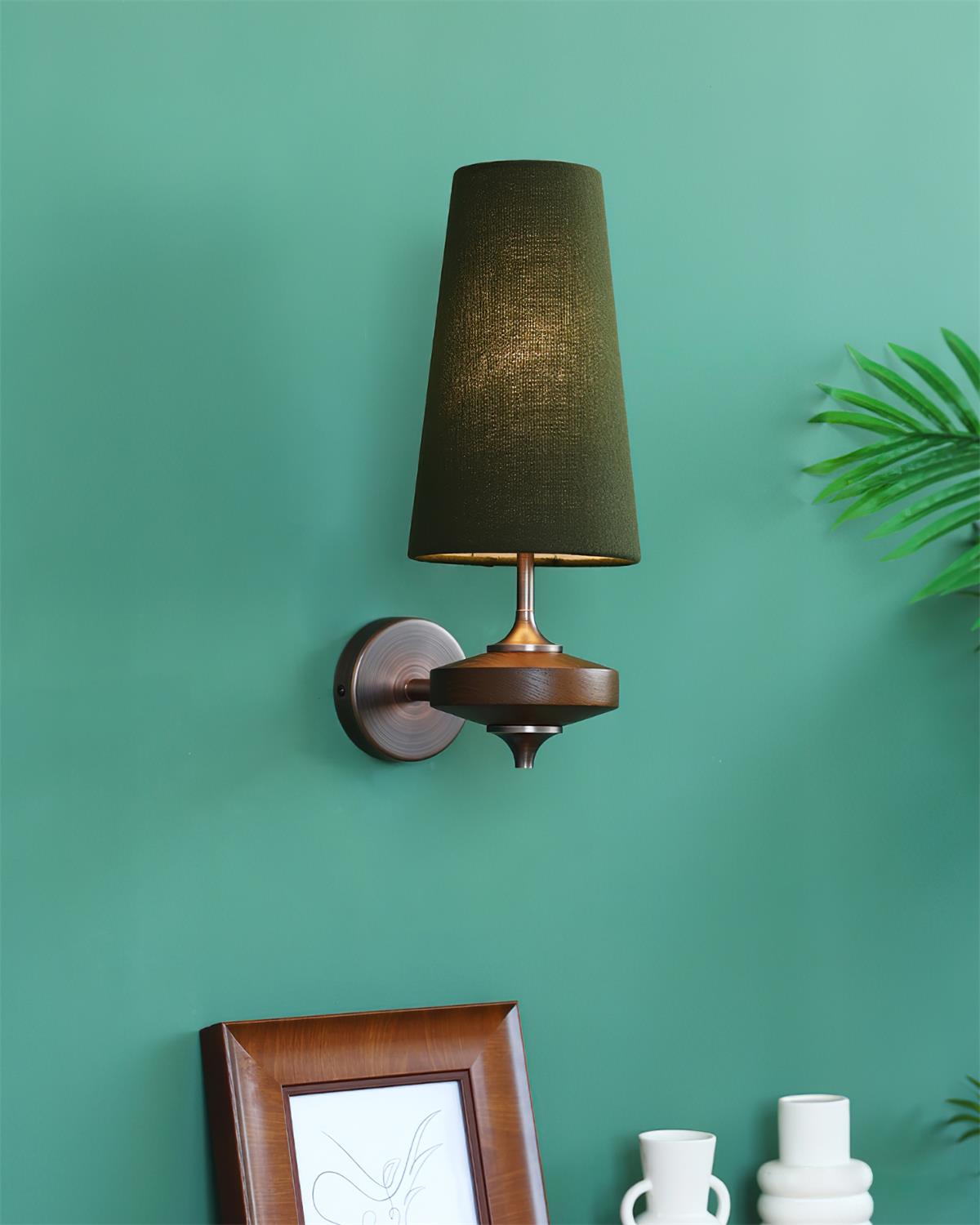 Alistair Wall Lamp