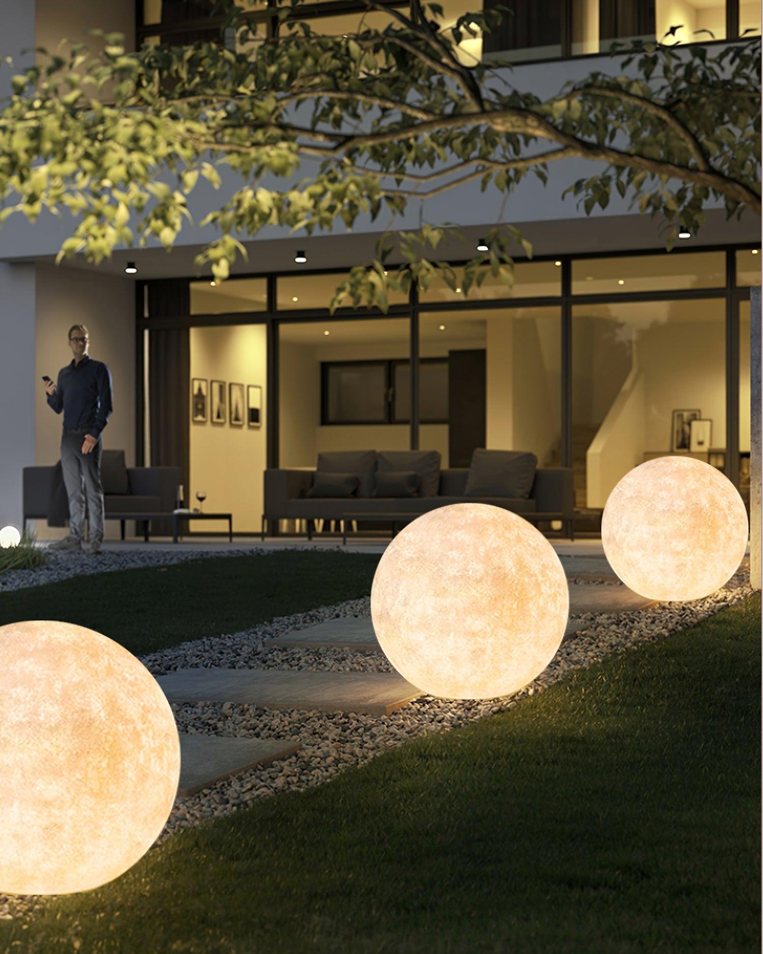 Selene Outdoor Light