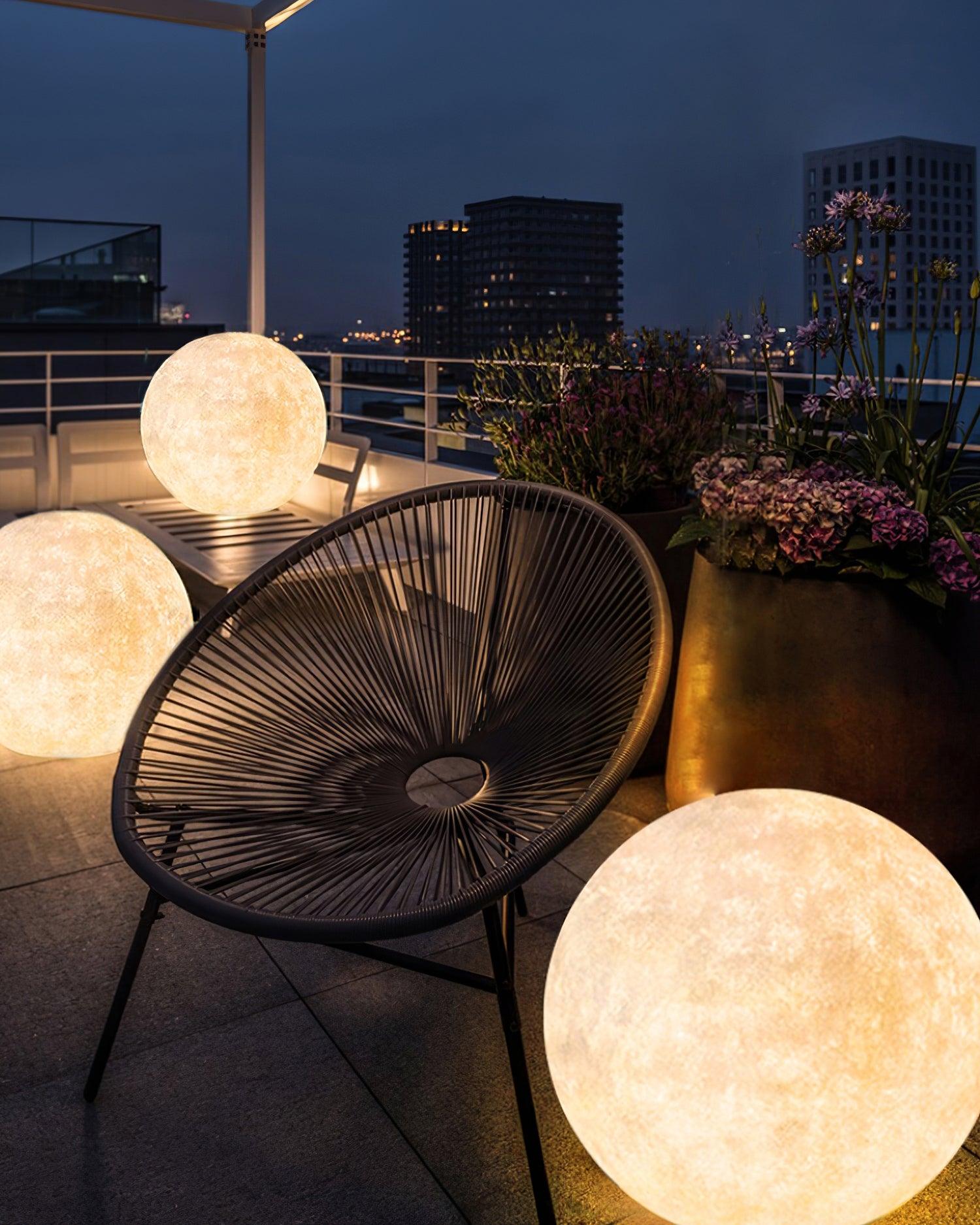 Selene Outdoor Light