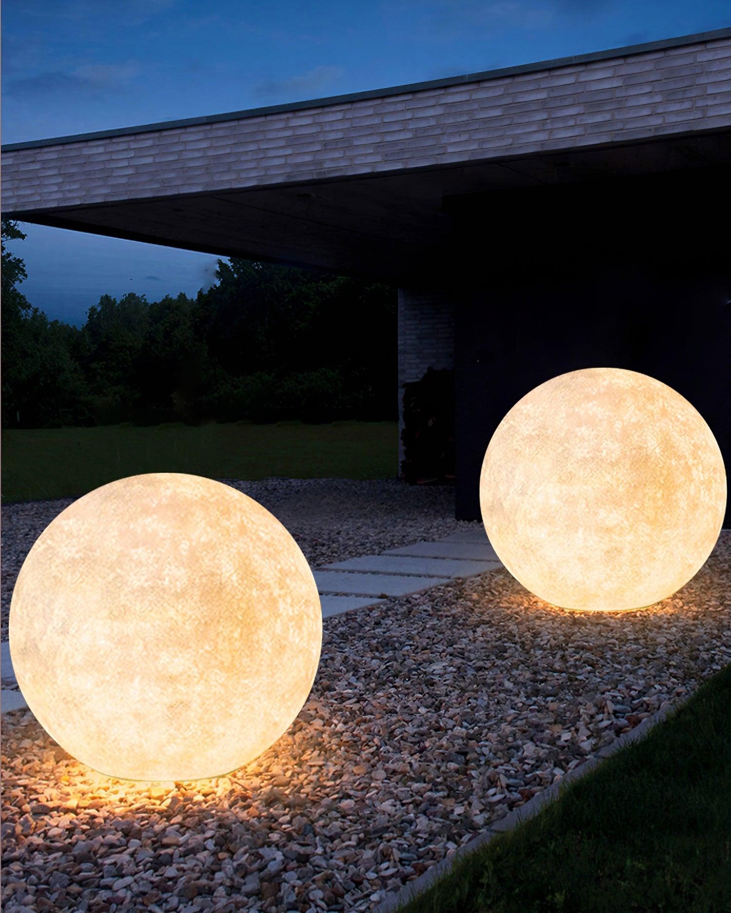 Selene Outdoor Light