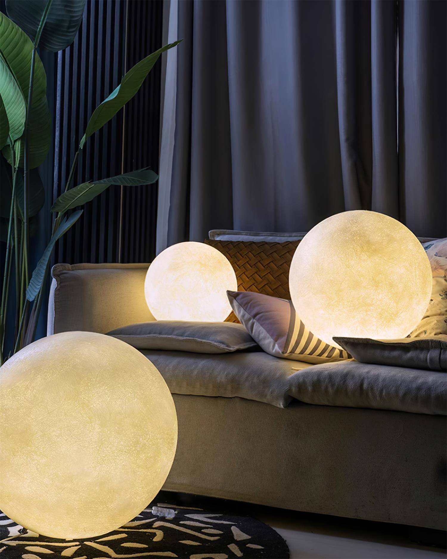 Solenne Table Lamp