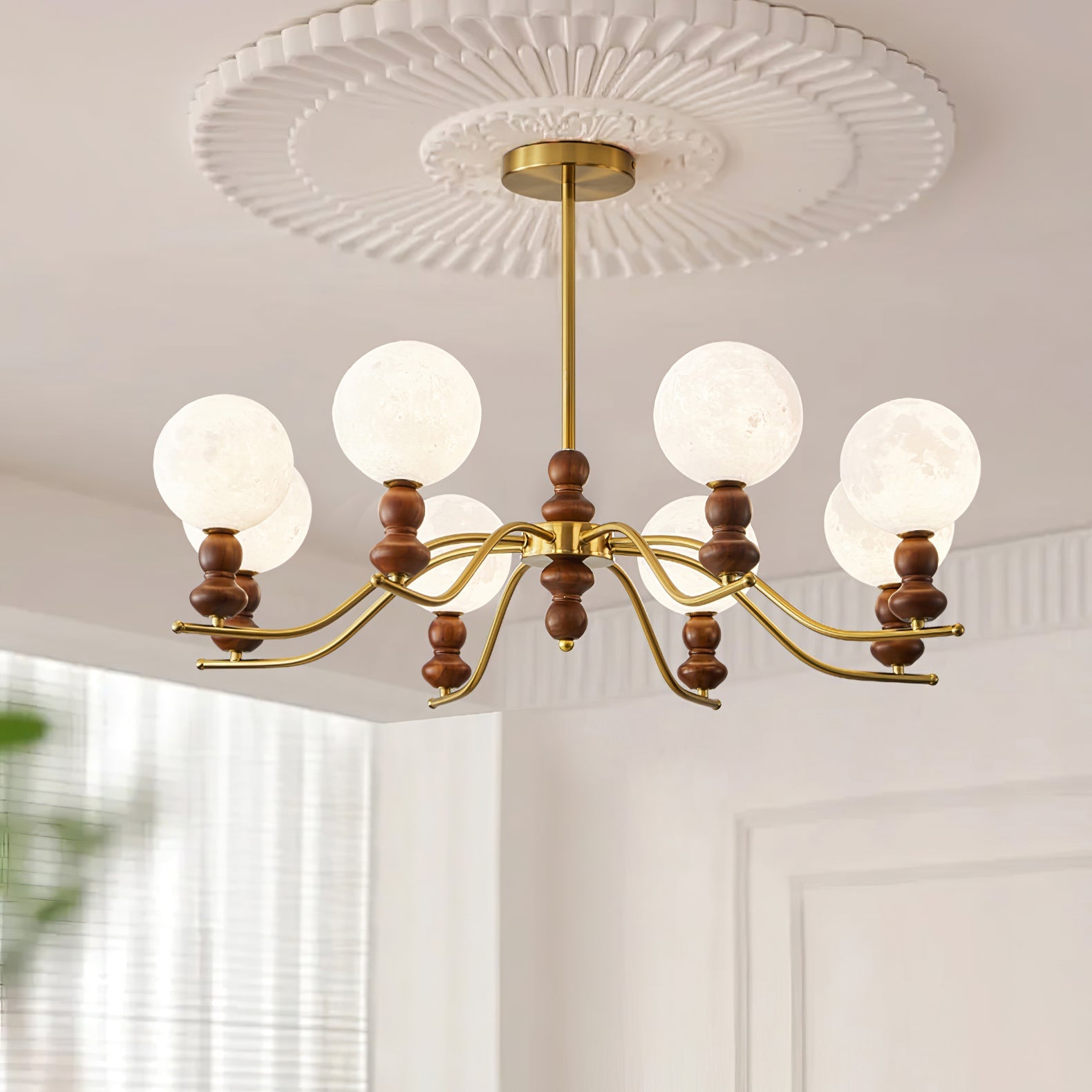 Lustra Chandelier Brass Wood Moon Globe Elegant-Neutral Decor
