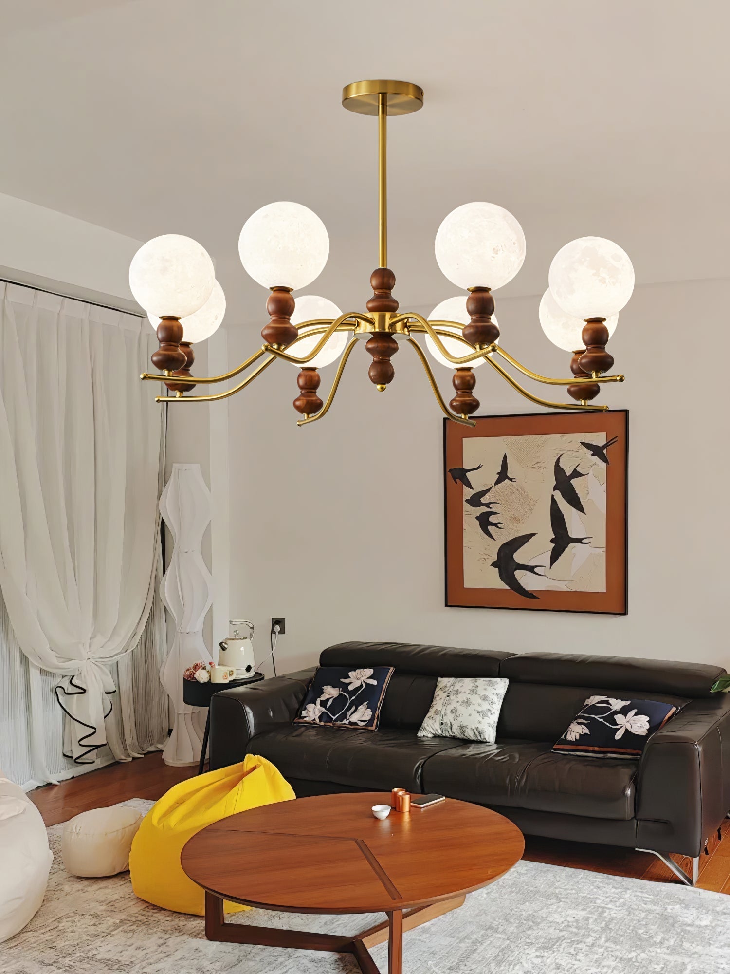 Lustra Chandelier Brass Wood Moon Globe Elegant-Neutral Decor