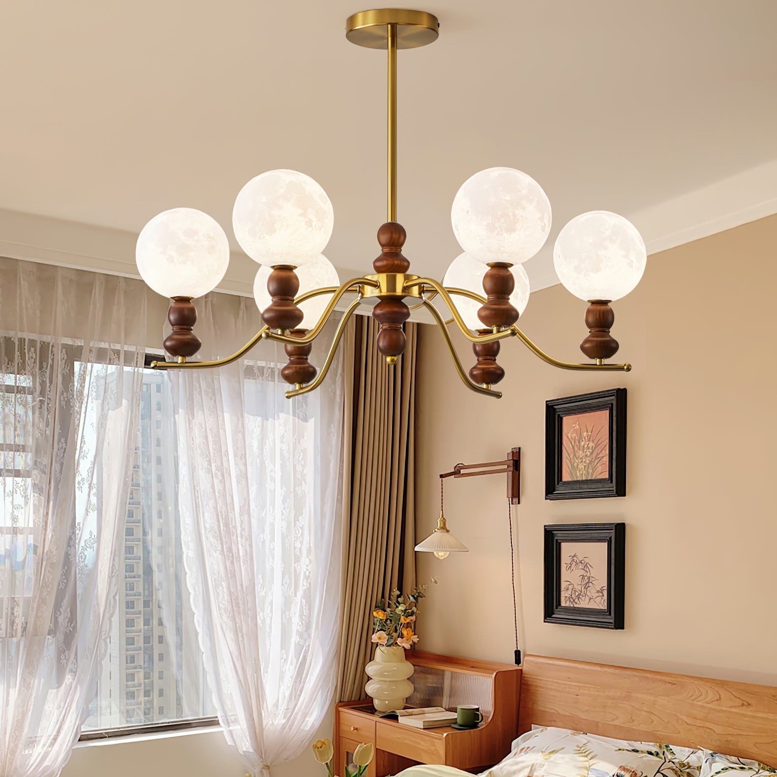 Lustra Chandelier Brass Wood Moon Globe Elegant-Neutral Decor