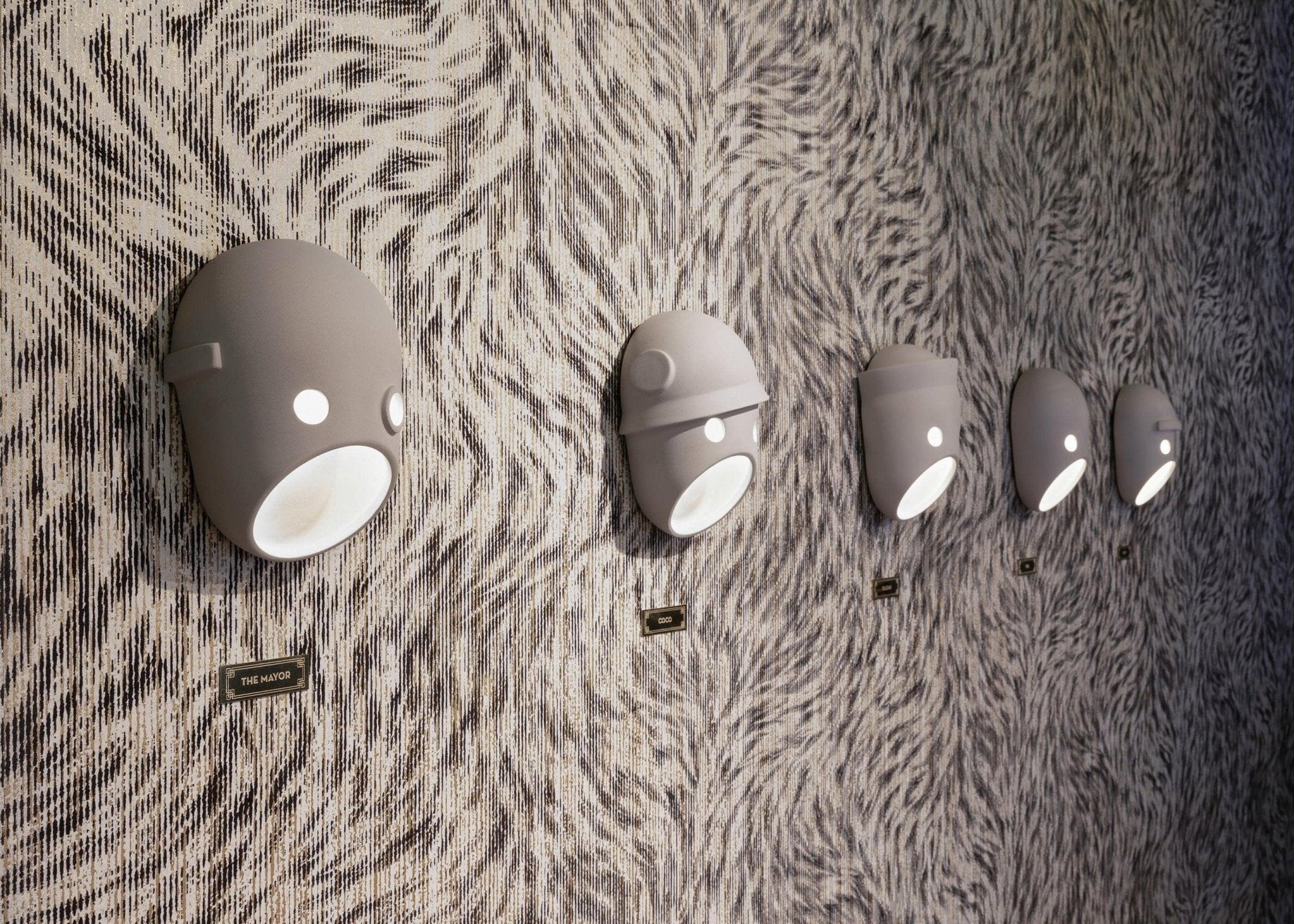 Mask Individual Creativity Resin Wall Light-Neutral Decor