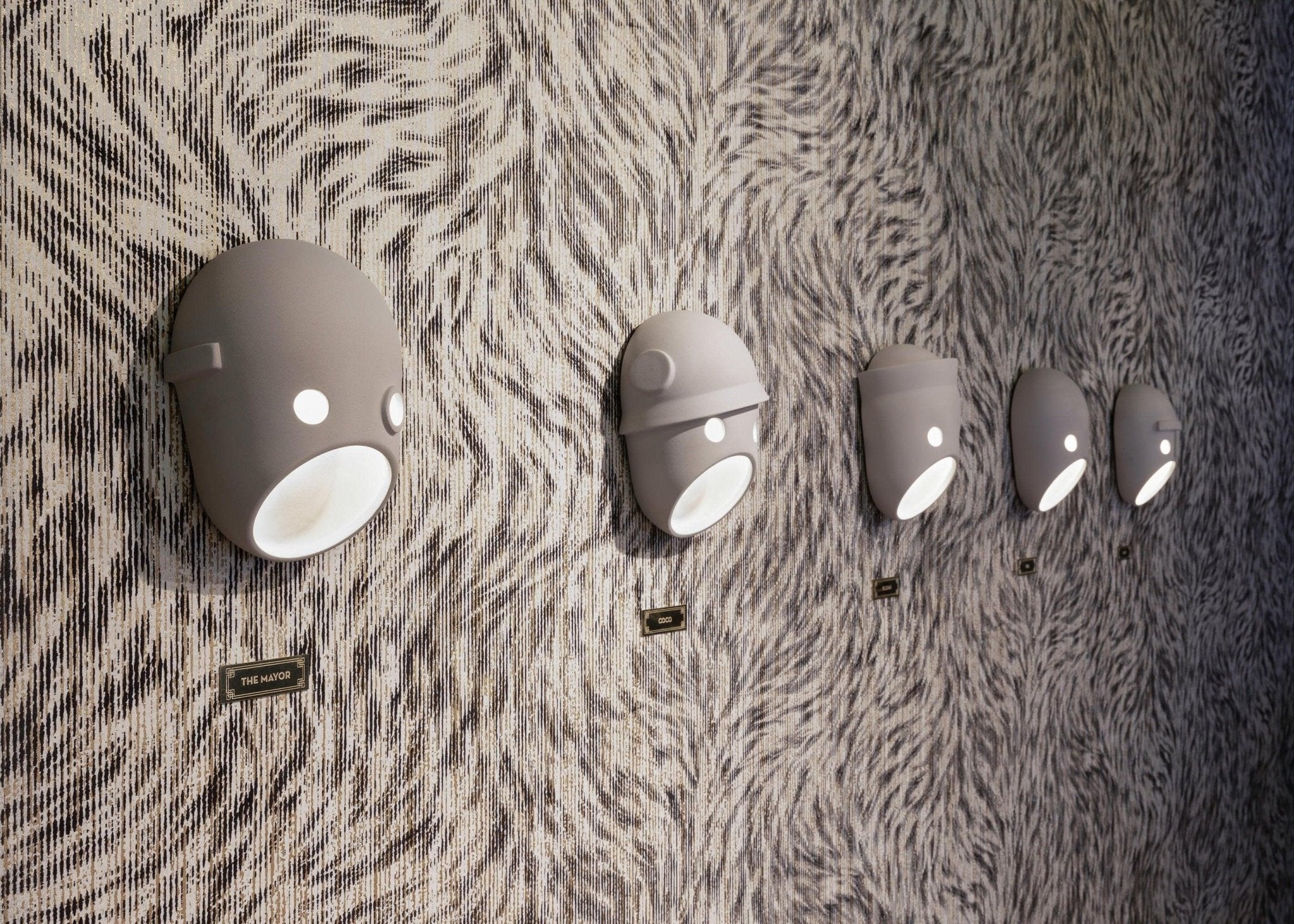 Mask Individual Creativity Resin Wall Light-Neutral Decor