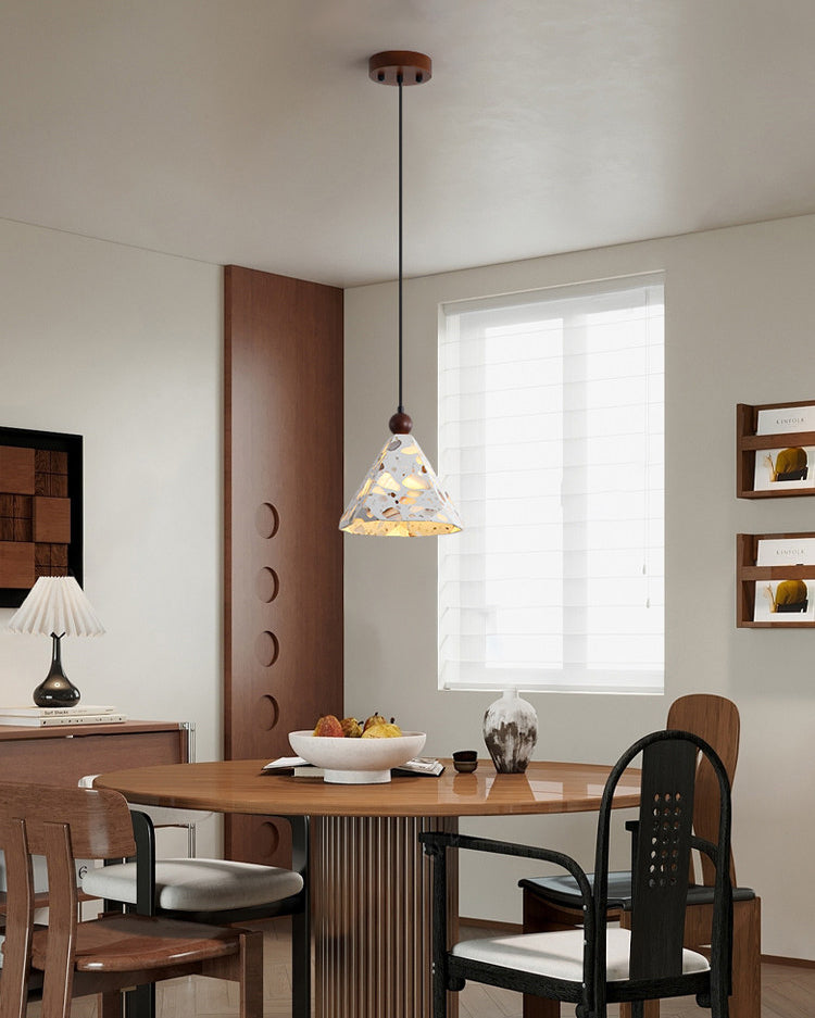 Atlas Pyramid Pendant Lamp