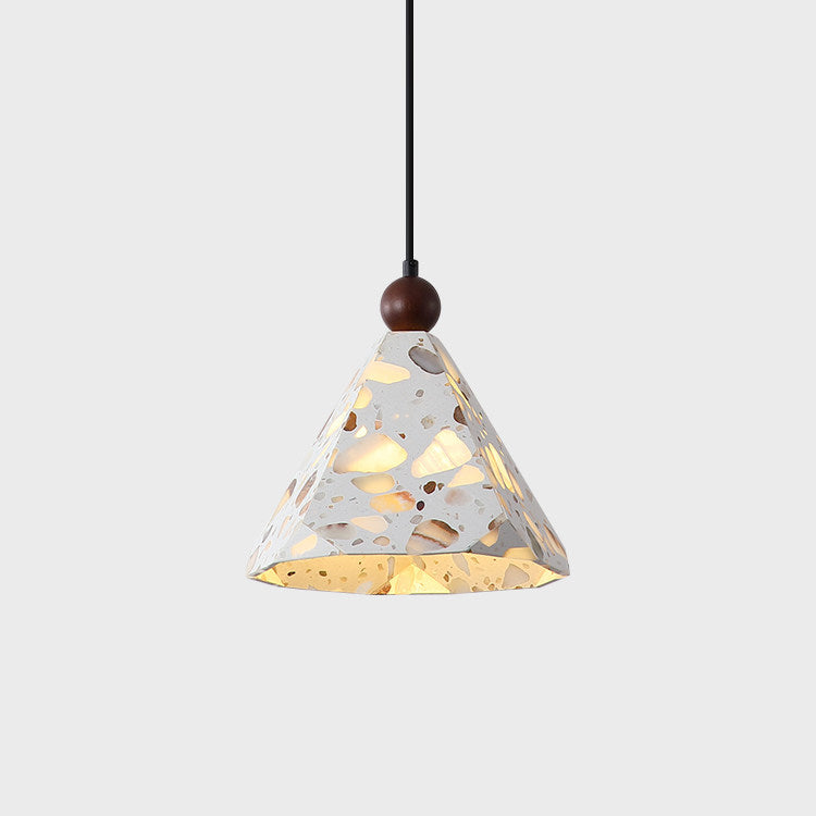 Atlas Pyramid Pendant Lamp