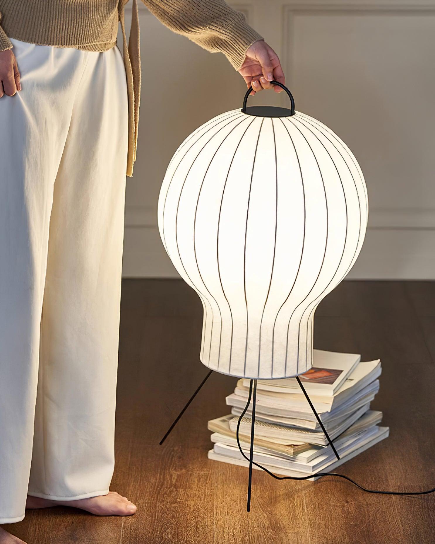 Balloon Minimalist Silk Floor lamp-Neutral Decor