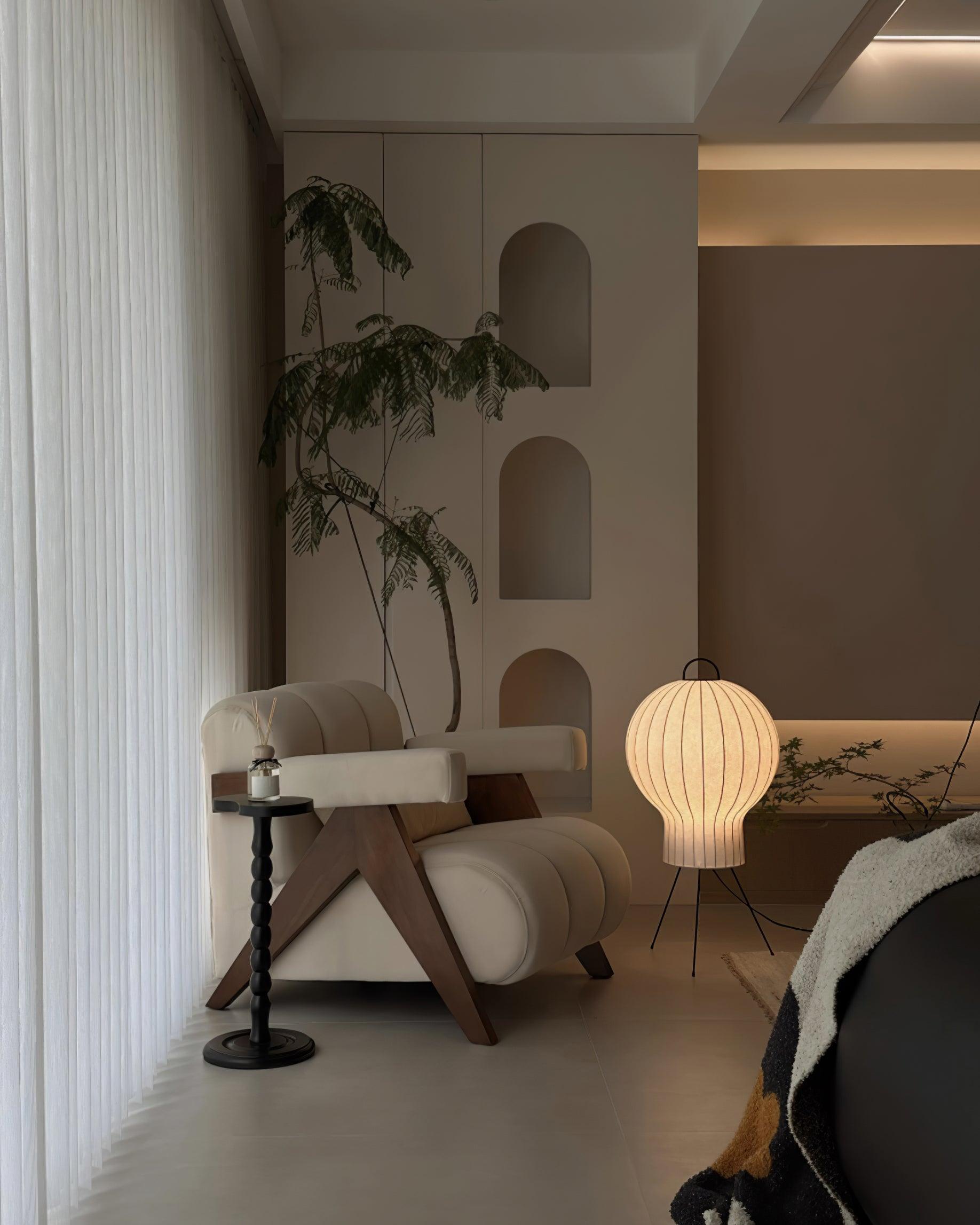 Balloon Minimalist Silk Floor lamp-Neutral Decor