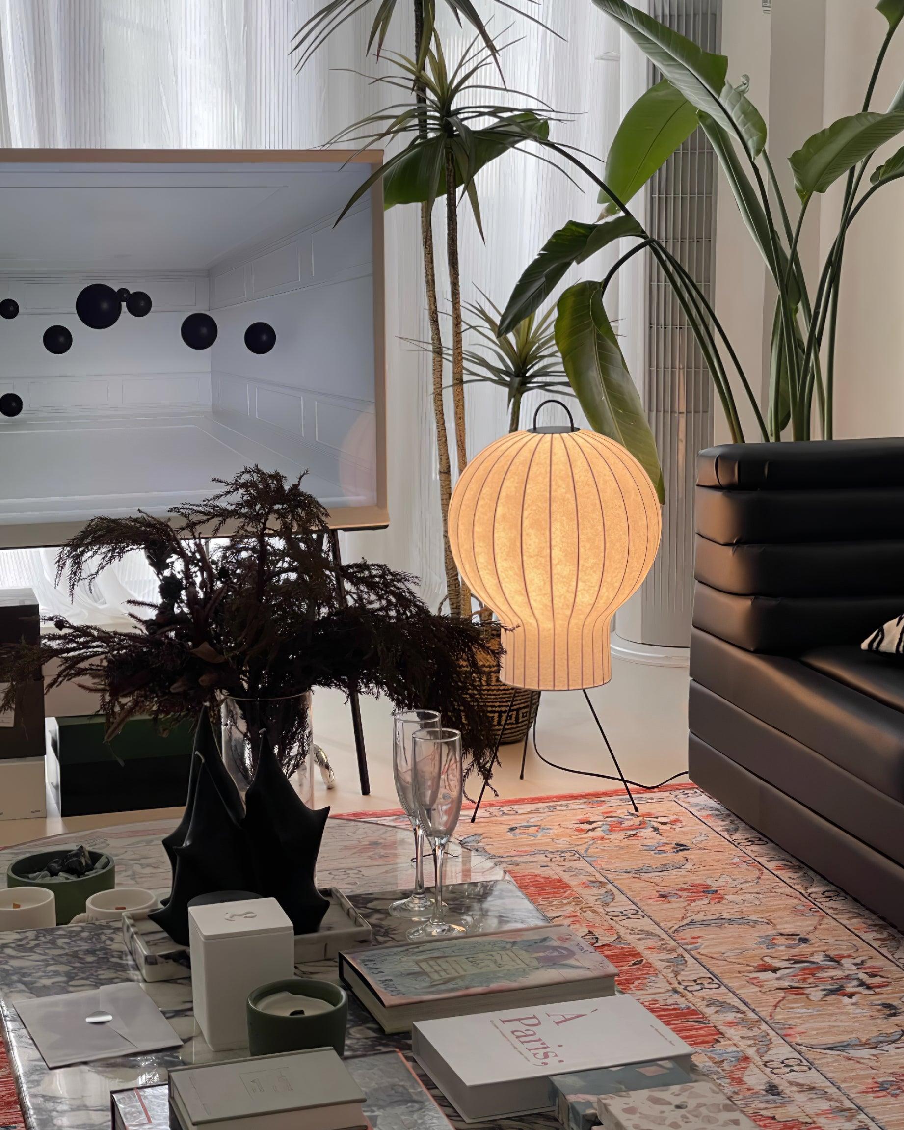 Balloon Minimalist Silk Floor lamp-Neutral Decor