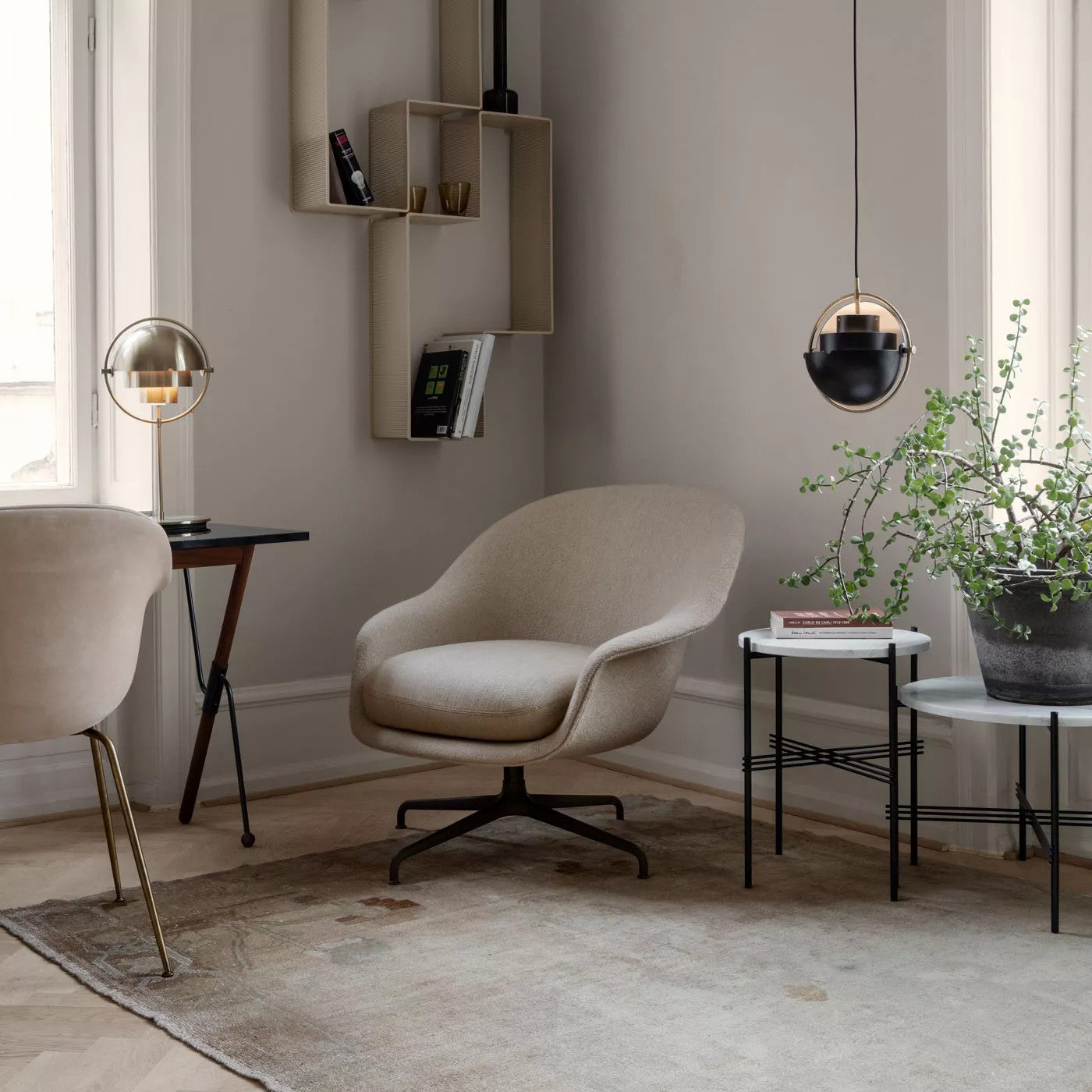Lustra Pendant Lamp Deformed Ball Golden-Neutral Decor