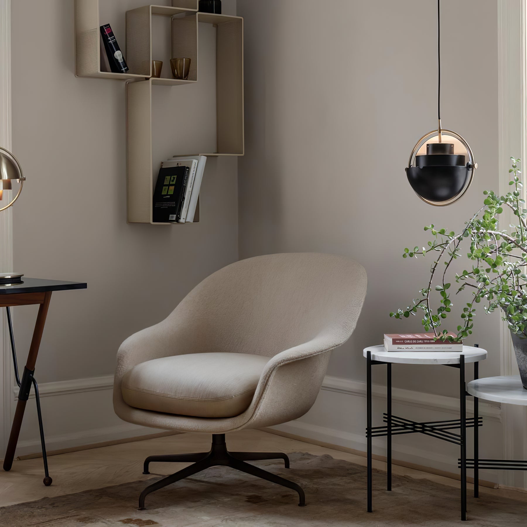 Lustra Pendant Lamp Deformed Ball Golden-Neutral Decor