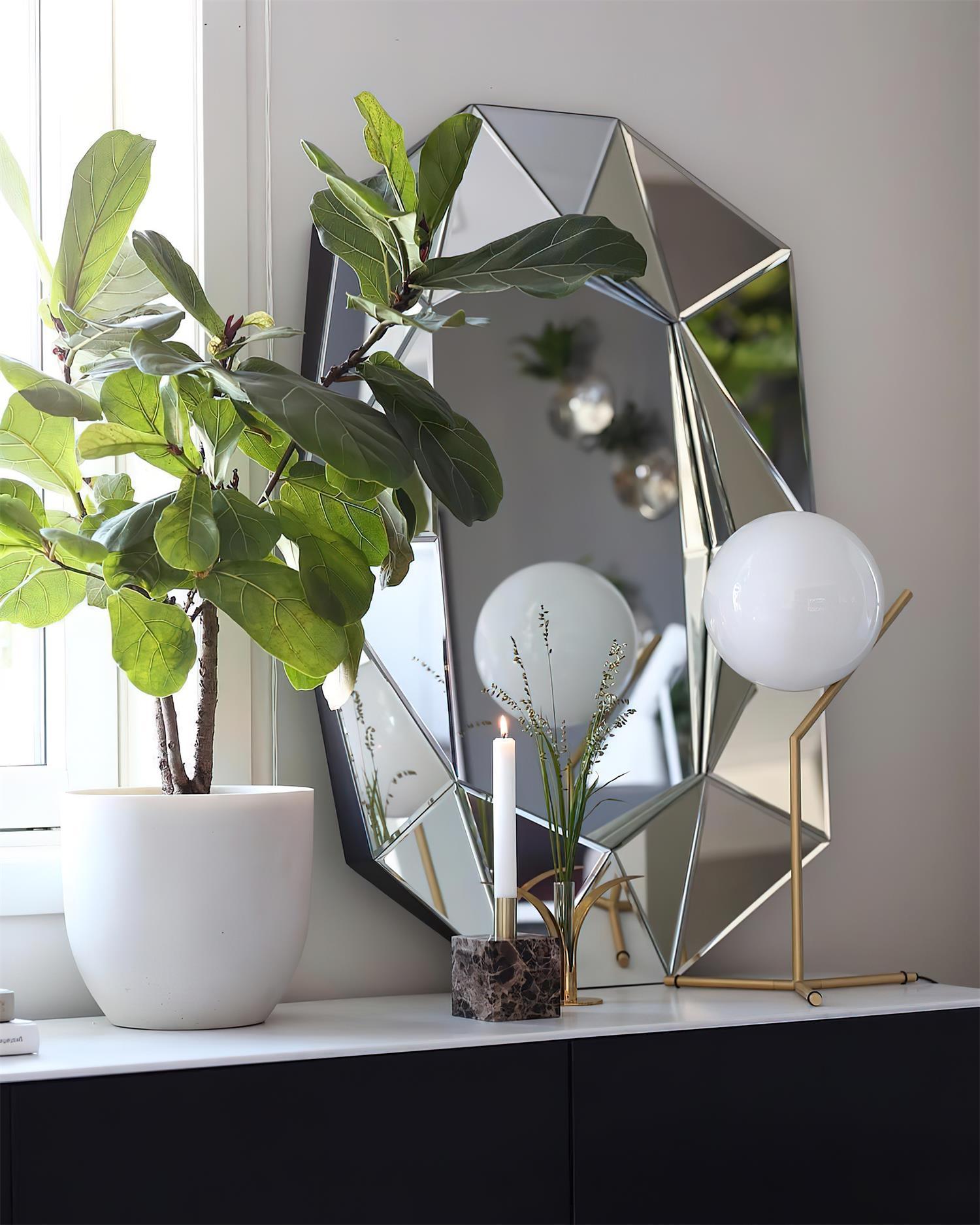 Cyvian Table Lamp