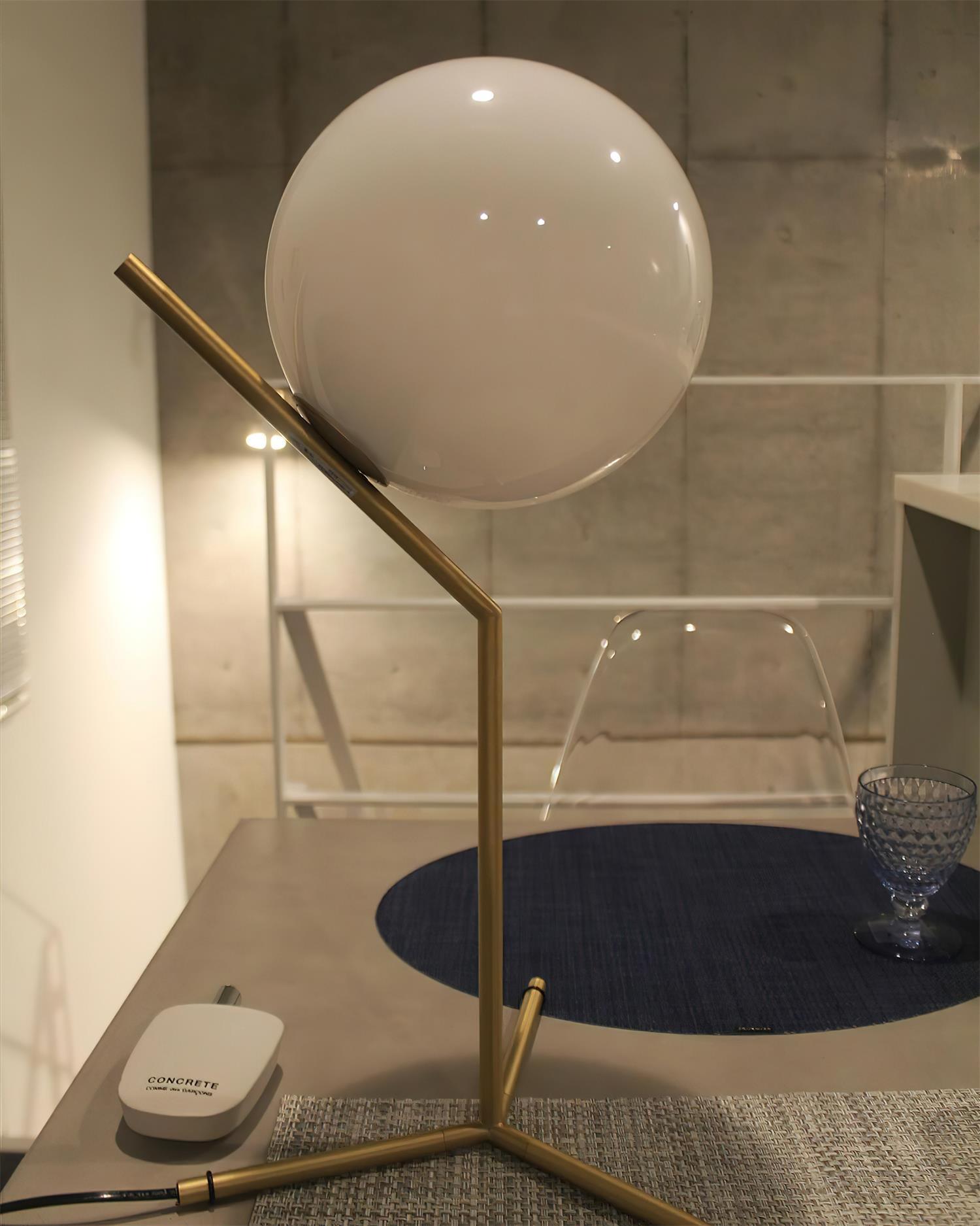 Cyvian Table Lamp