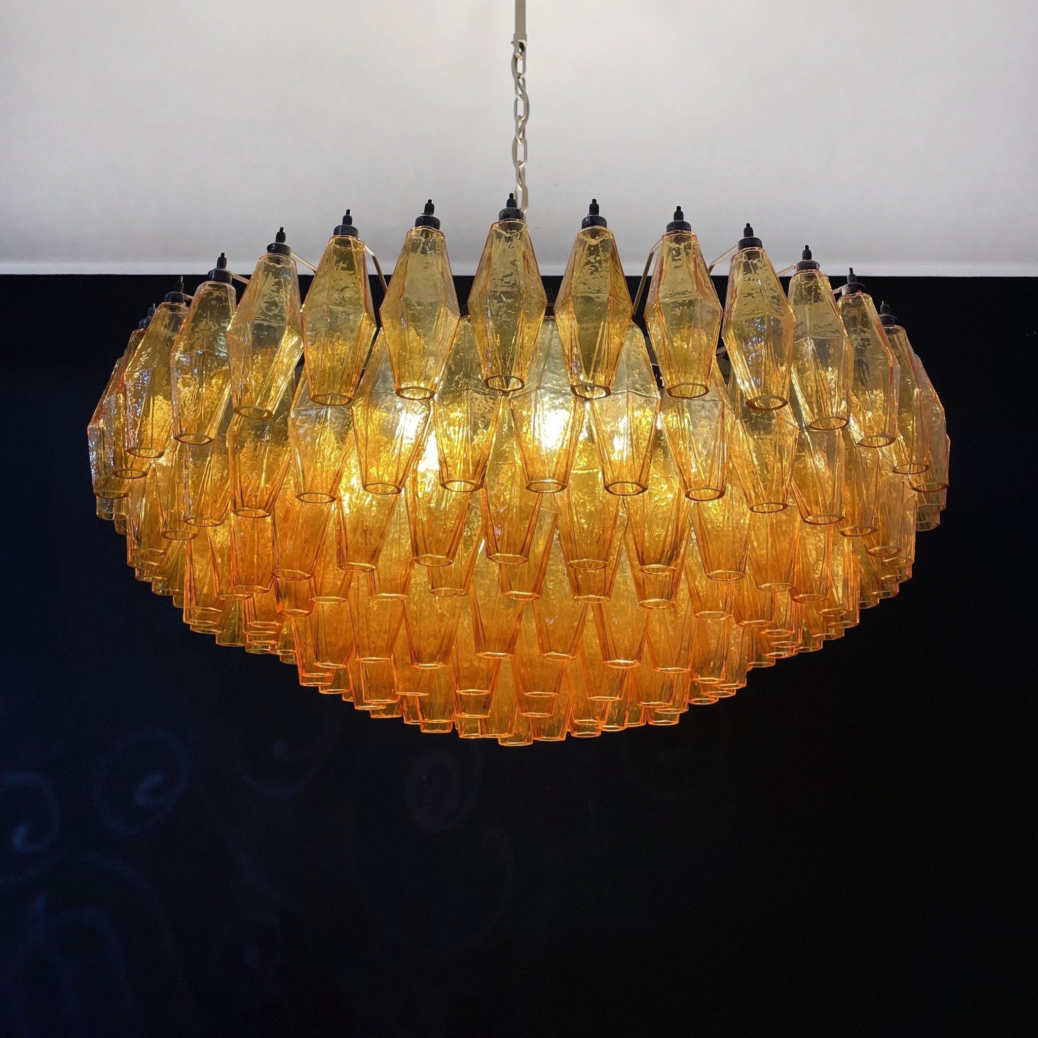 Vixor Chandelier Amber Layered Oval-Neutral Decor
