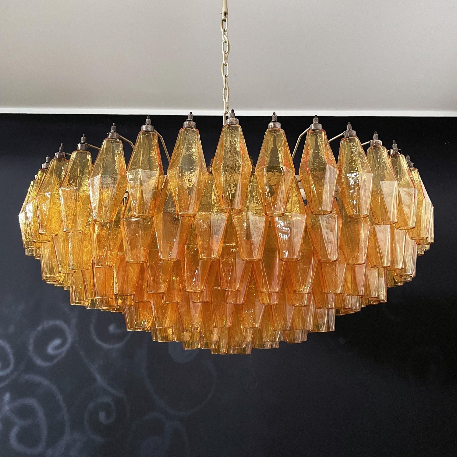 Vixor Chandelier Amber Layered Oval-Neutral Decor