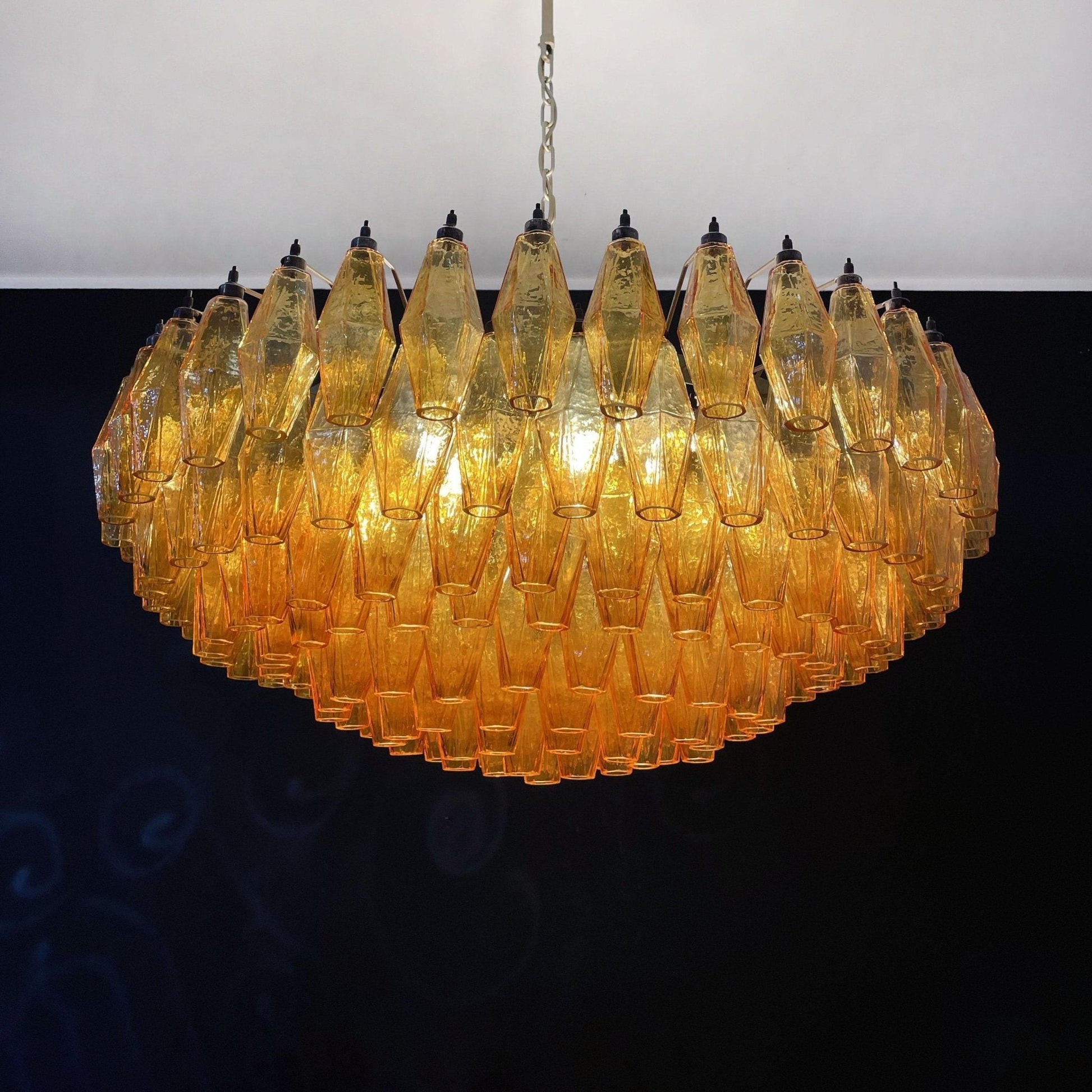 Vixor Chandelier Amber Layered Oval-Neutral Decor