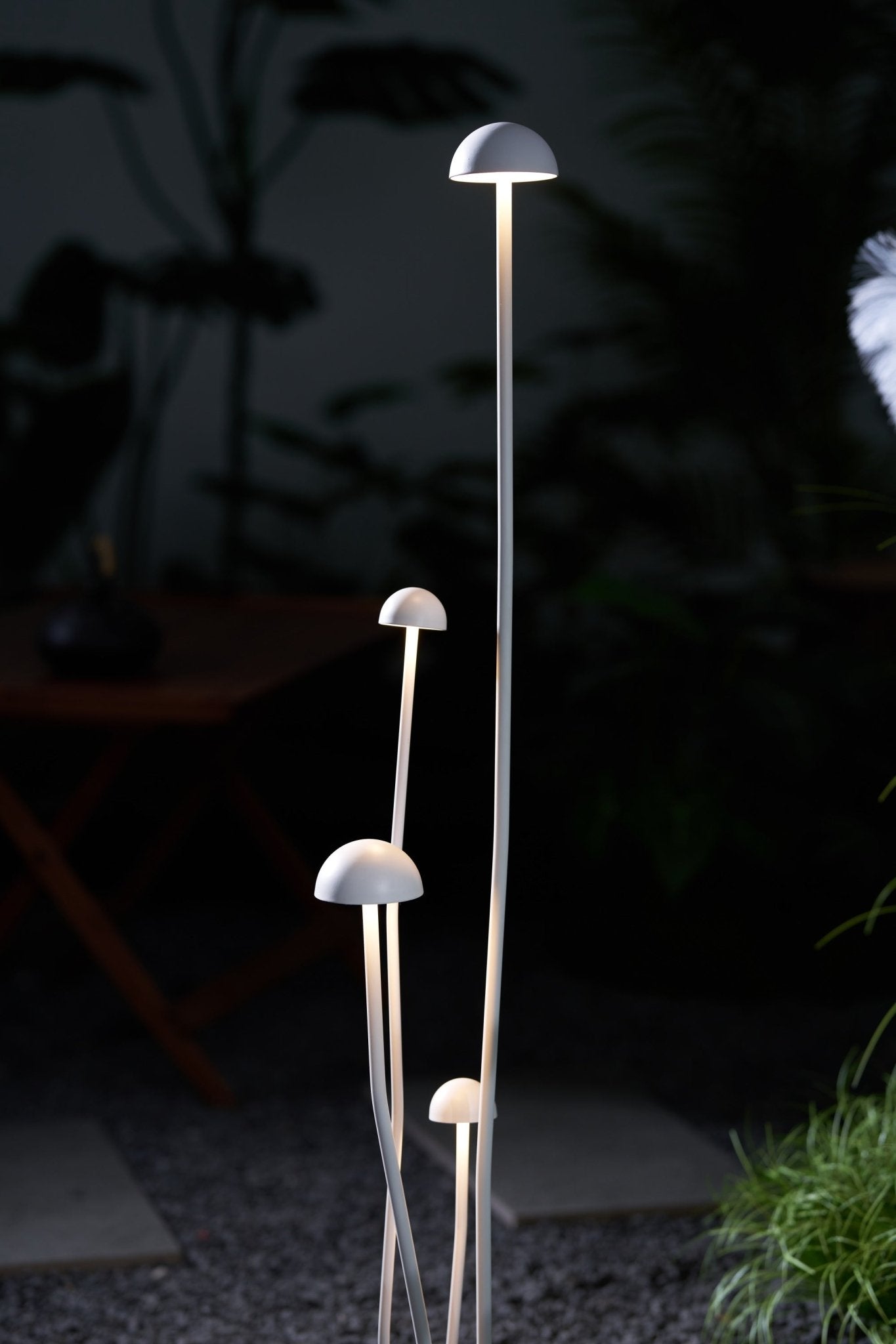 Nolv Outdoor Lamp-Neutral Decor