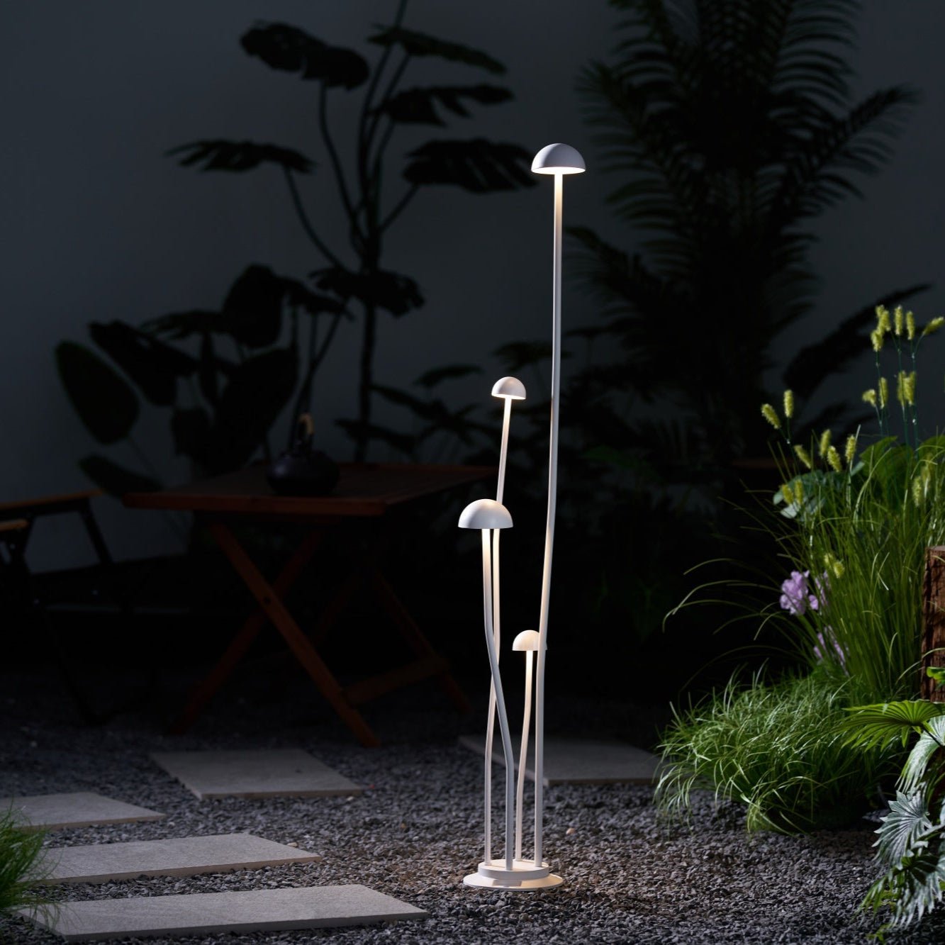 Nolv Outdoor Lamp-Neutral Decor