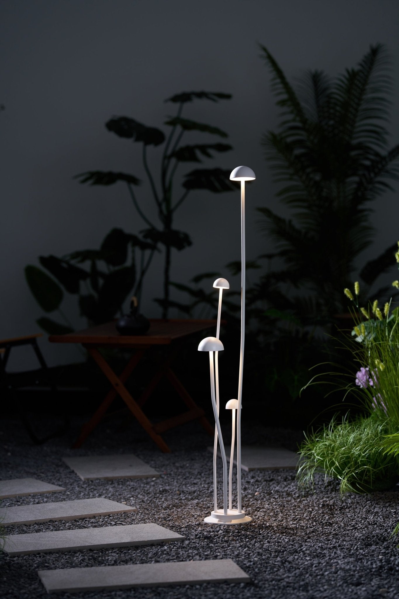 Nolv Outdoor Lamp-Neutral Decor