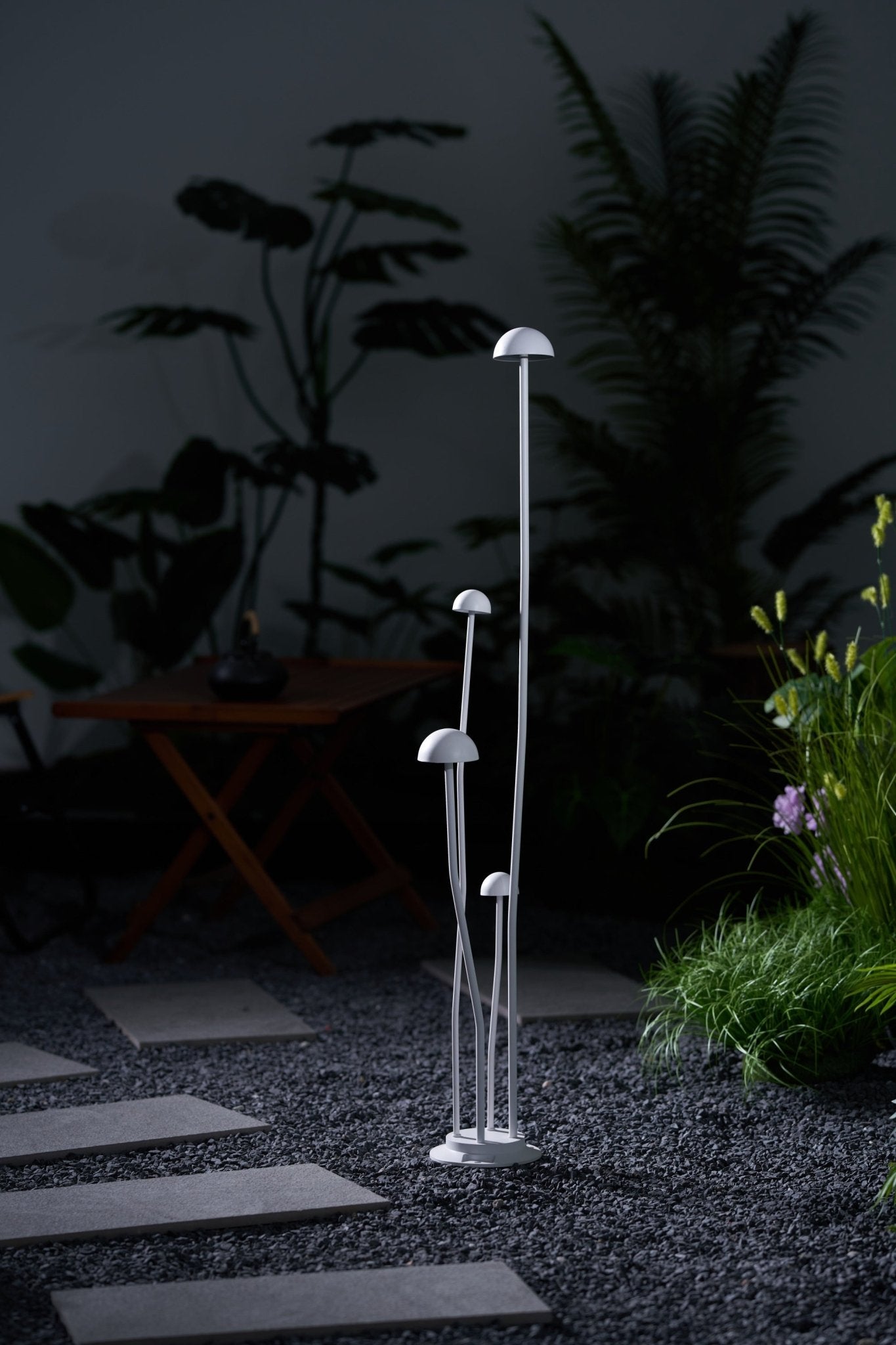 Nolv Outdoor Lamp-Neutral Decor