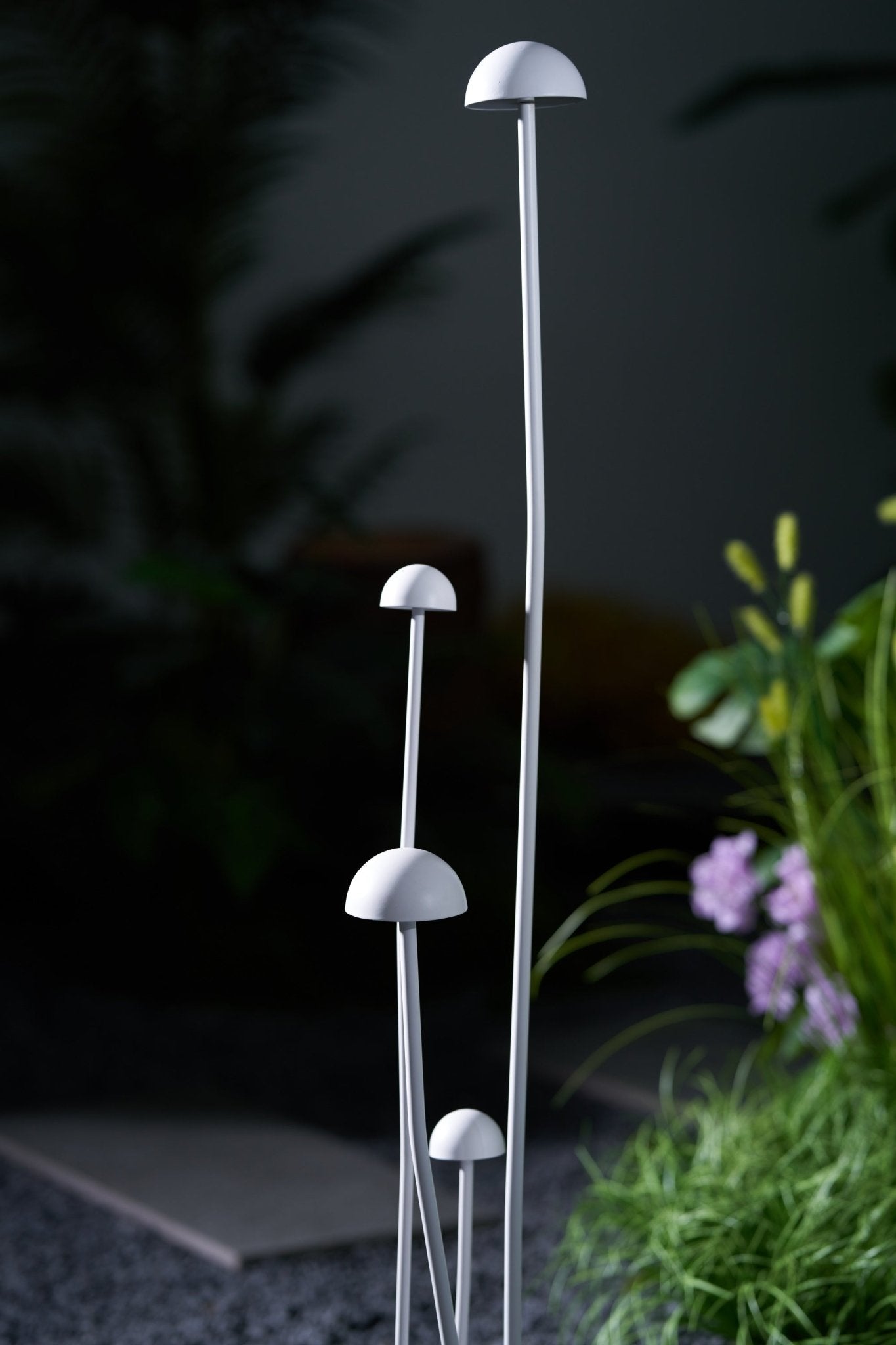 Nolv Outdoor Lamp-Neutral Decor